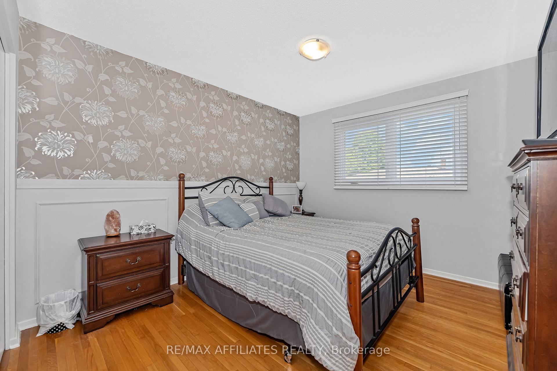Photo 12 of 11 Tripp Crescent, Ottawa, Barrhaven - Pheasant Run — HOMEH