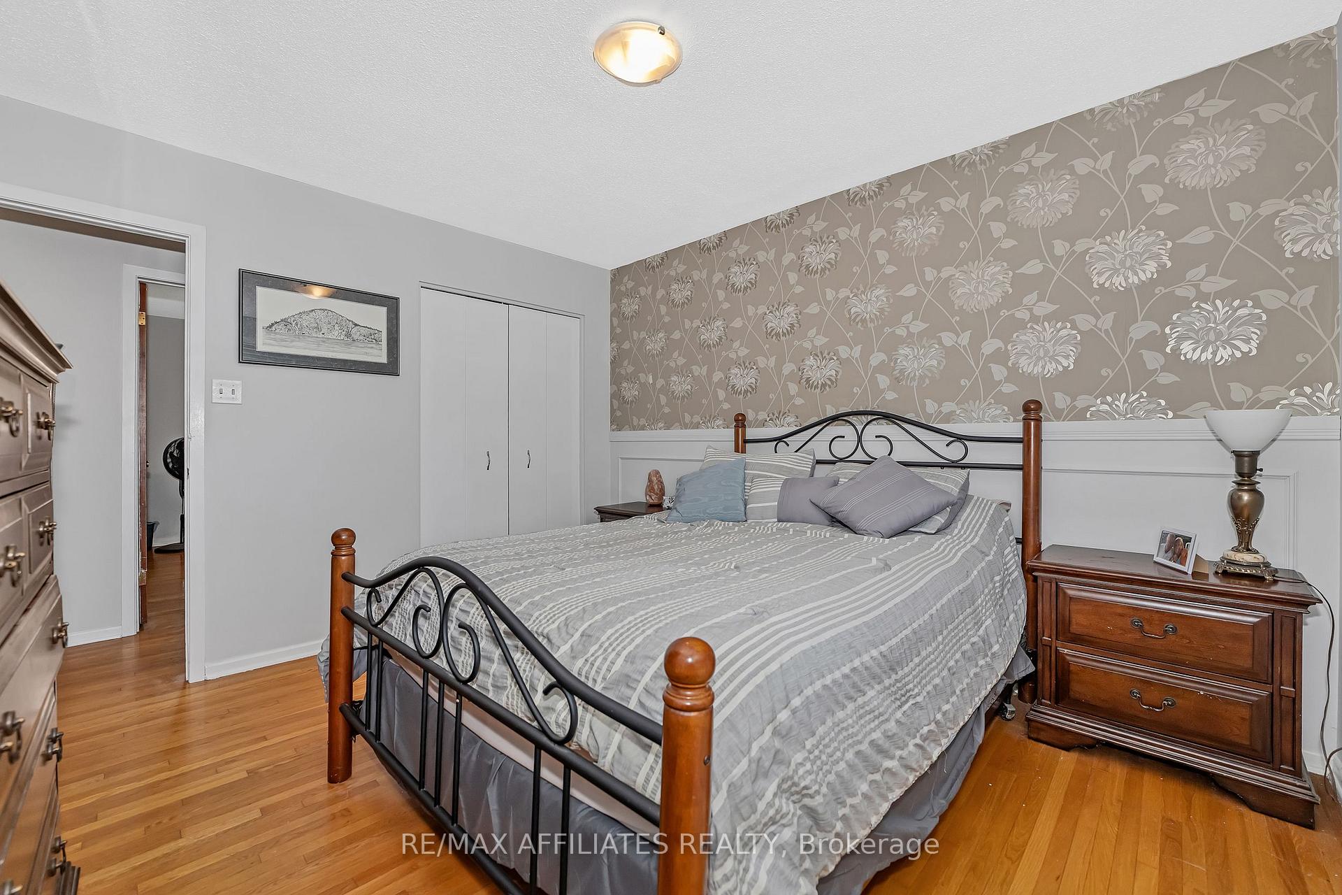 Photo 13 of 11 Tripp Crescent, Ottawa, Barrhaven - Pheasant Run — HOMEH