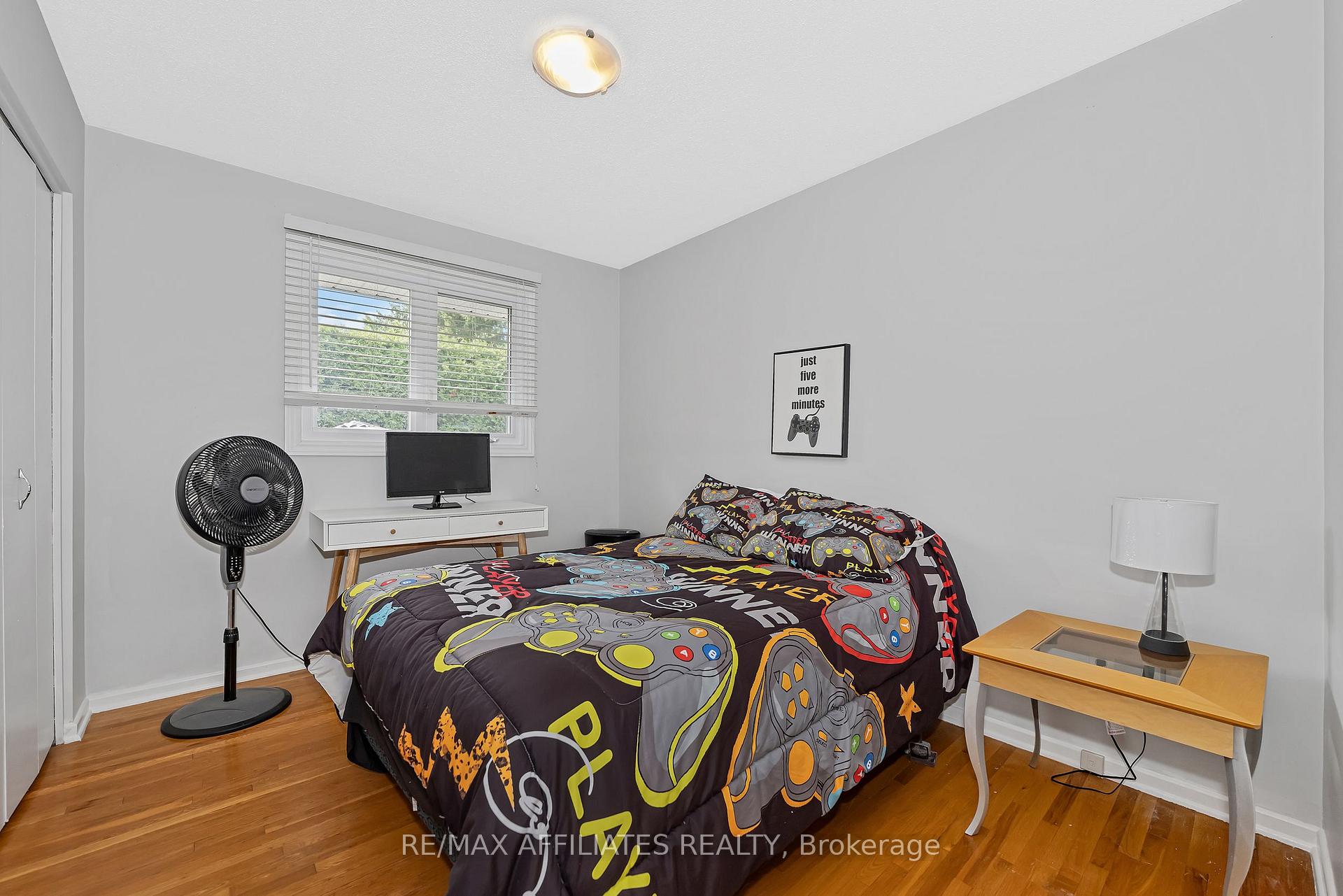 Photo 14 of 11 Tripp Crescent, Ottawa, Barrhaven - Pheasant Run — HOMEH