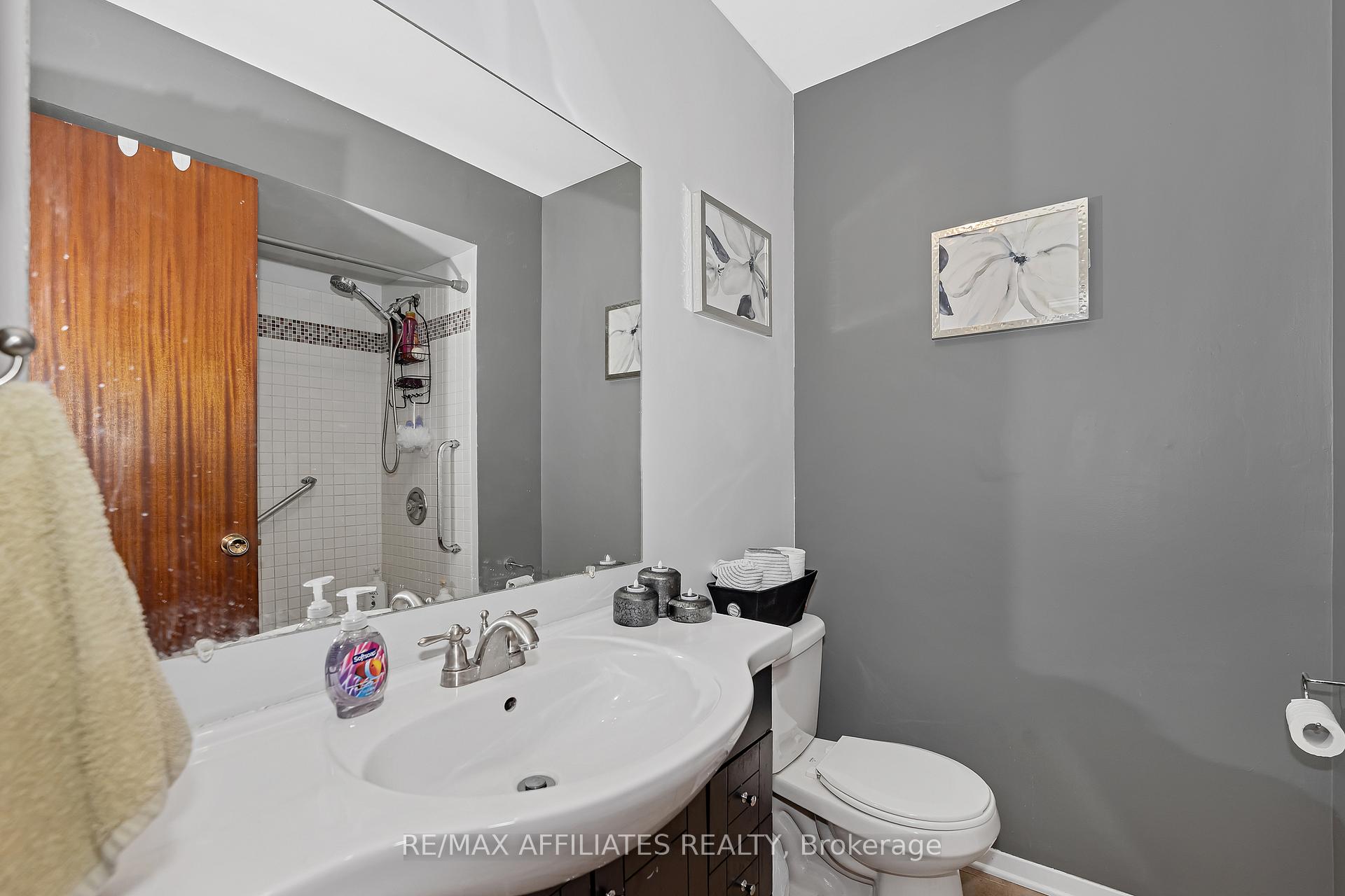 Photo 17 of 11 Tripp Crescent, Ottawa, Barrhaven - Pheasant Run — HOMEH