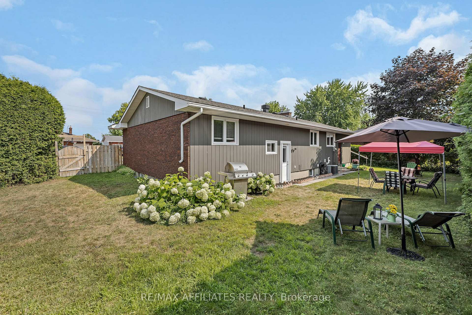 Photo 24 of 11 Tripp Crescent, Ottawa, Barrhaven - Pheasant Run — HOMEH