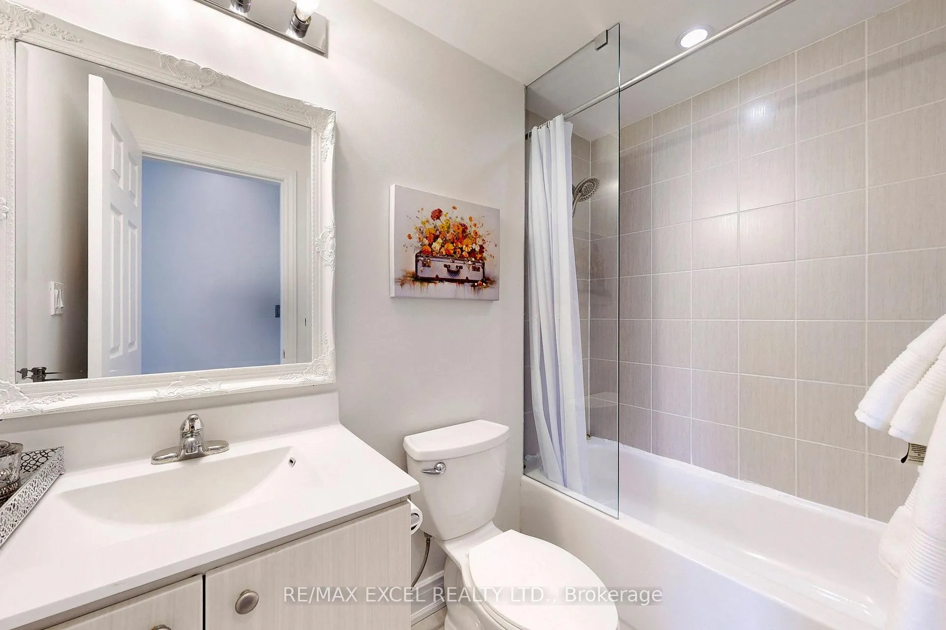 Photo 17 of 76 Unity Gardens Drive, Markham, Village Green-South Unionville — HOMEH