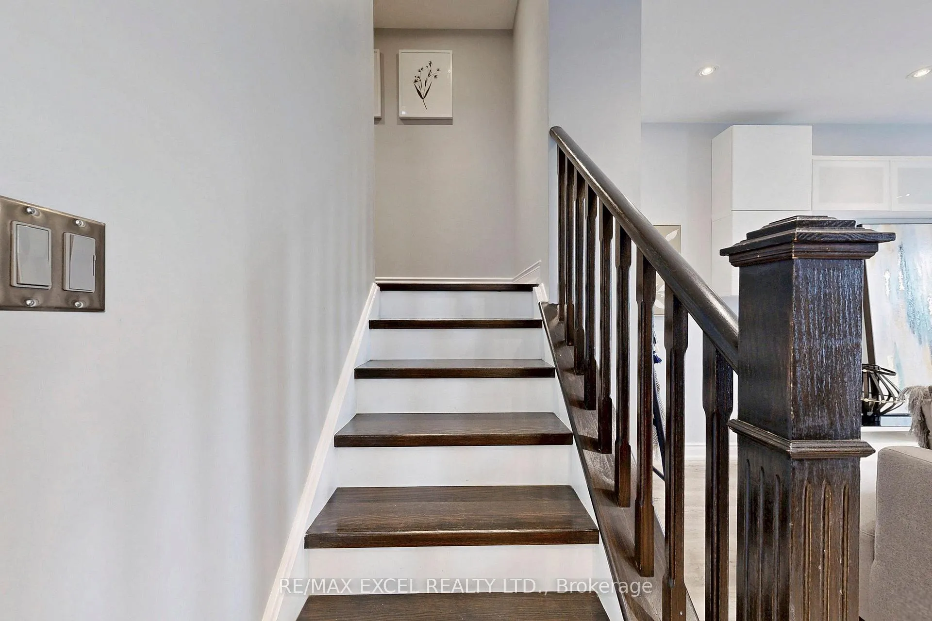 Photo 18 of 76 Unity Gardens Drive, Markham, Village Green-South Unionville — HOMEH