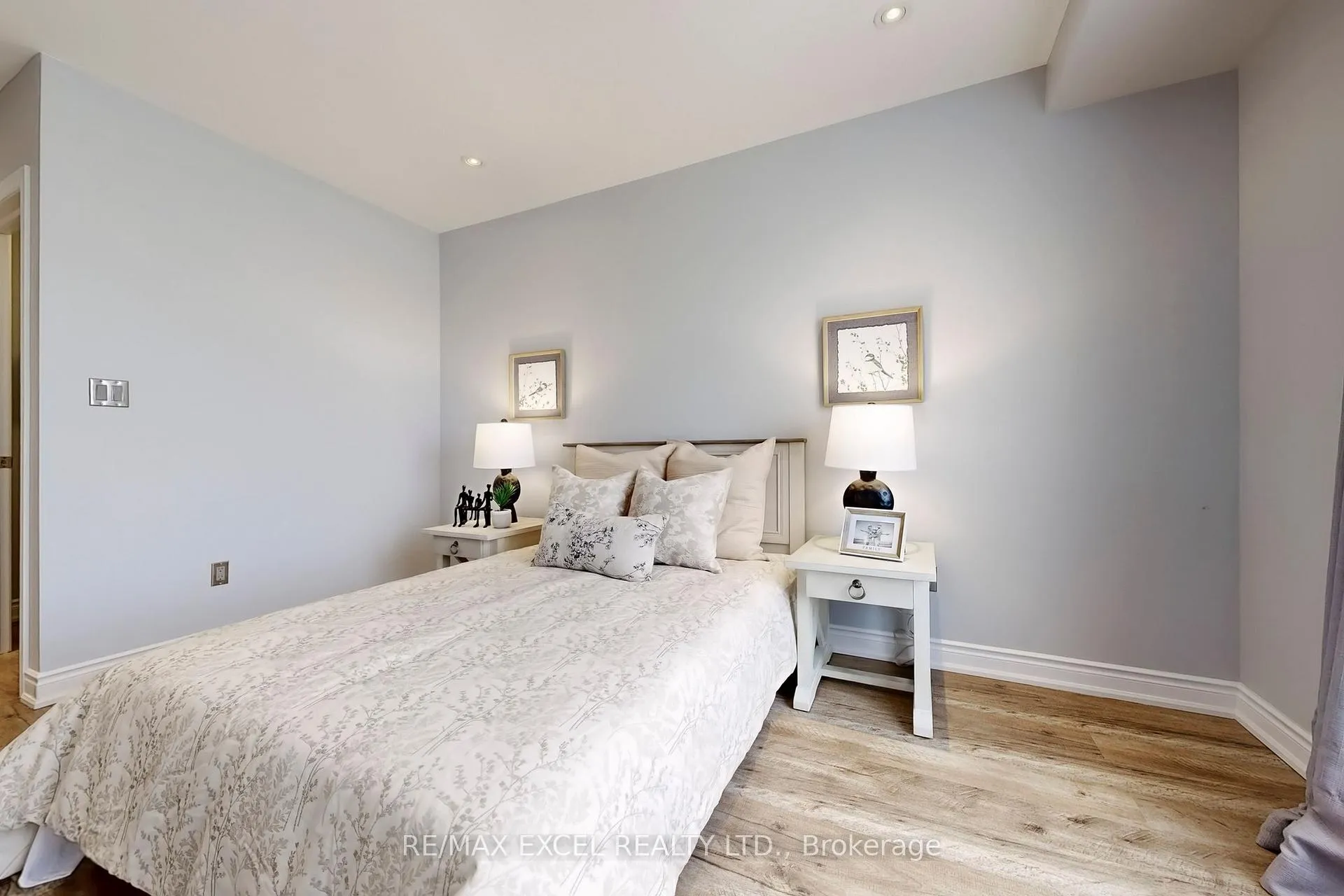 Photo 21 of 76 Unity Gardens Drive, Markham, Village Green-South Unionville — HOMEH