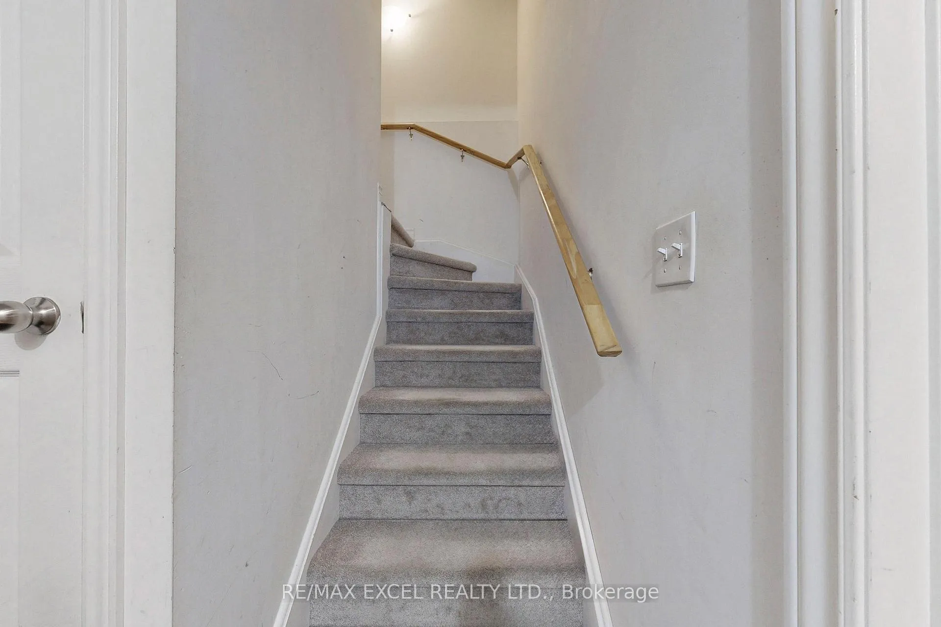 Photo 35 of 76 Unity Gardens Drive, Markham, Village Green-South Unionville — HOMEH