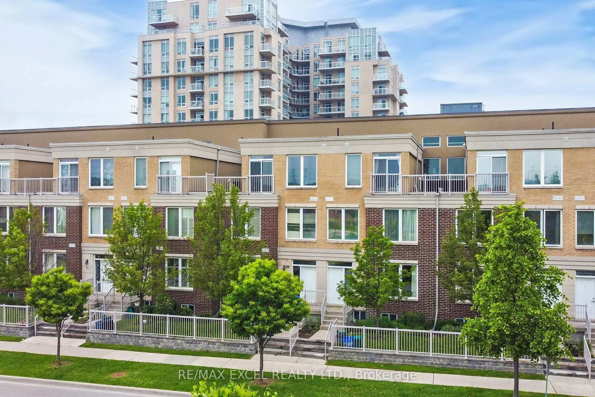 Photo 39 of 76 Unity Gardens Drive, Markham, Village Green-South Unionville — HOMEH