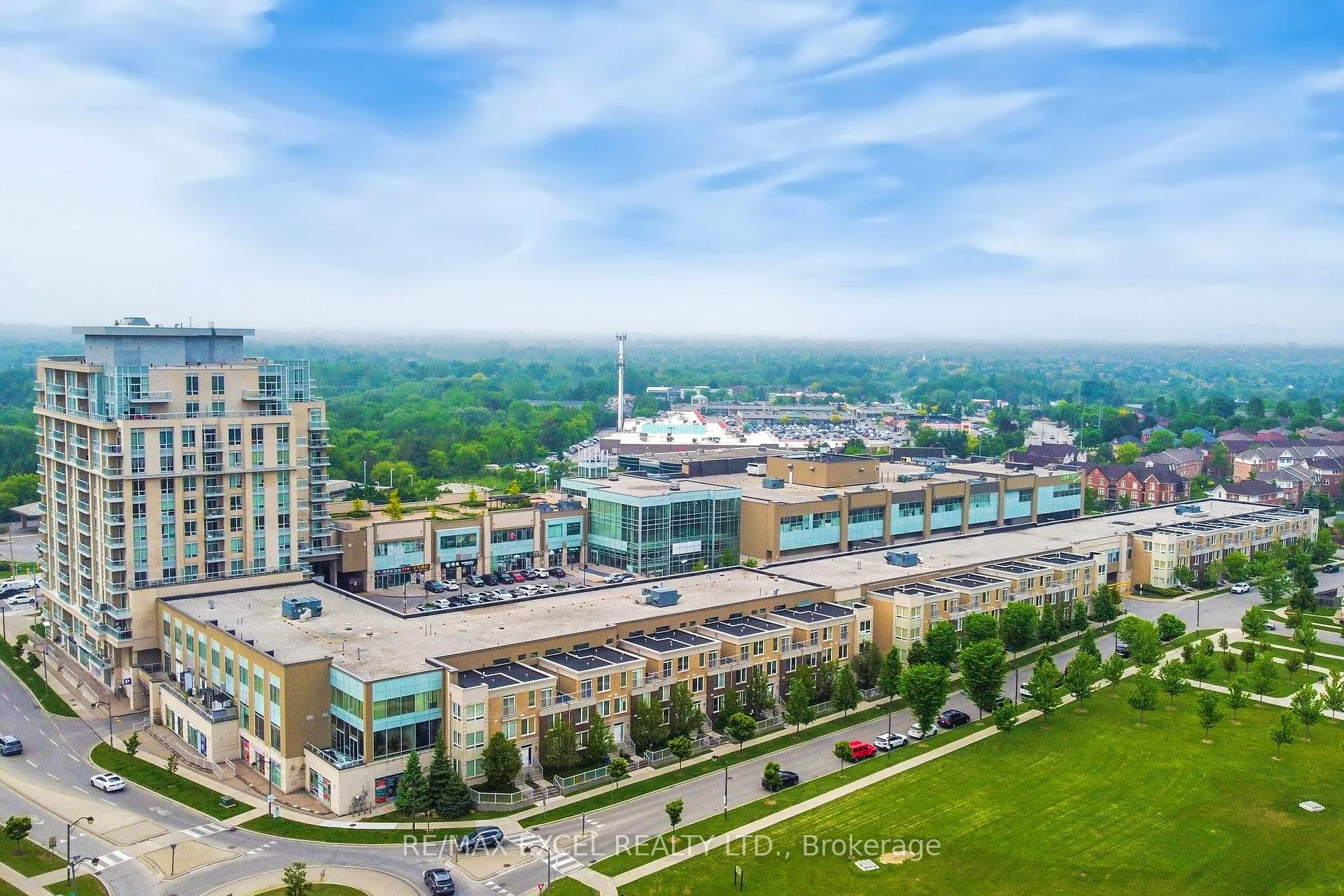 Photo 42 of 76 Unity Gardens Drive, Markham, Village Green-South Unionville — HOMEH