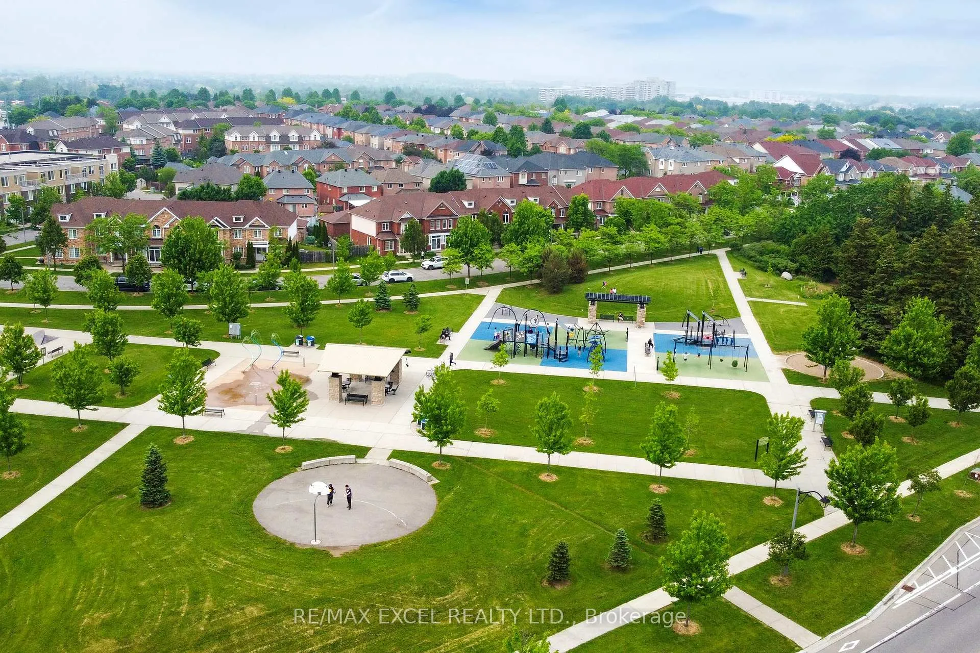 Photo 43 of 76 Unity Gardens Drive, Markham, Village Green-South Unionville — HOMEH
