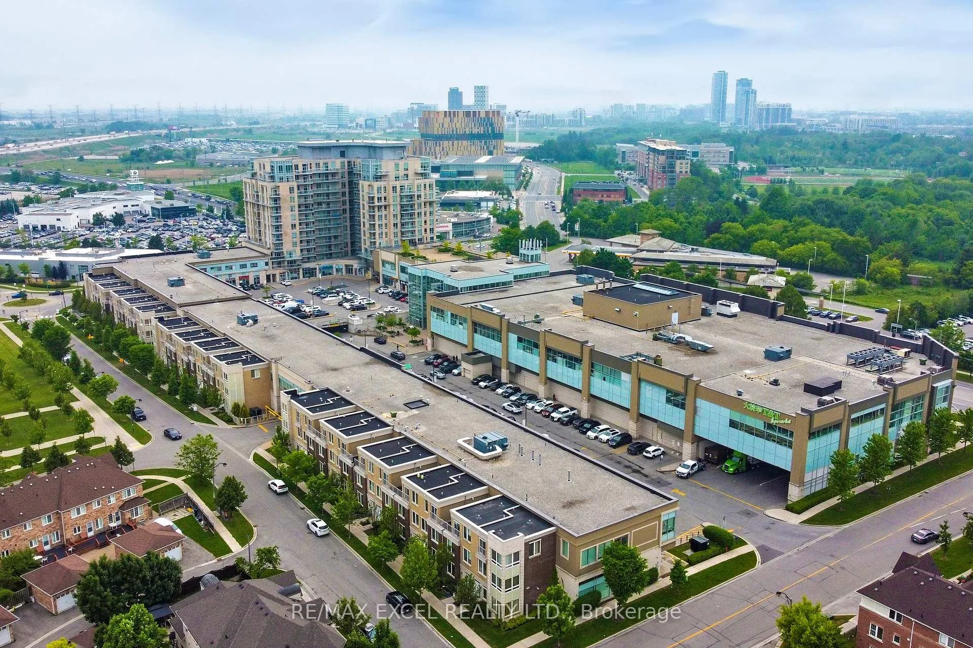 Photo 46 of 76 Unity Gardens Drive, Markham, Village Green-South Unionville — HOMEH