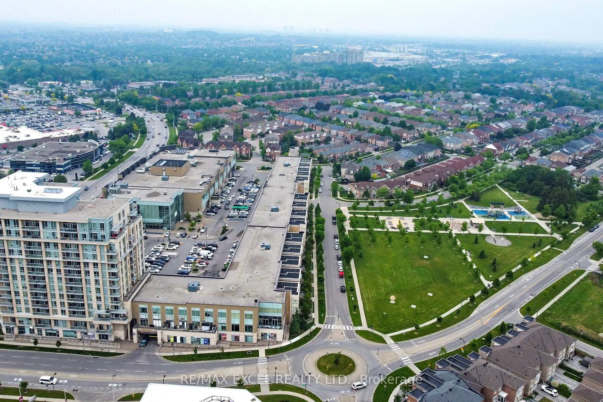 Photo 50 of 76 Unity Gardens Drive, Markham, Village Green-South Unionville — HOMEH
