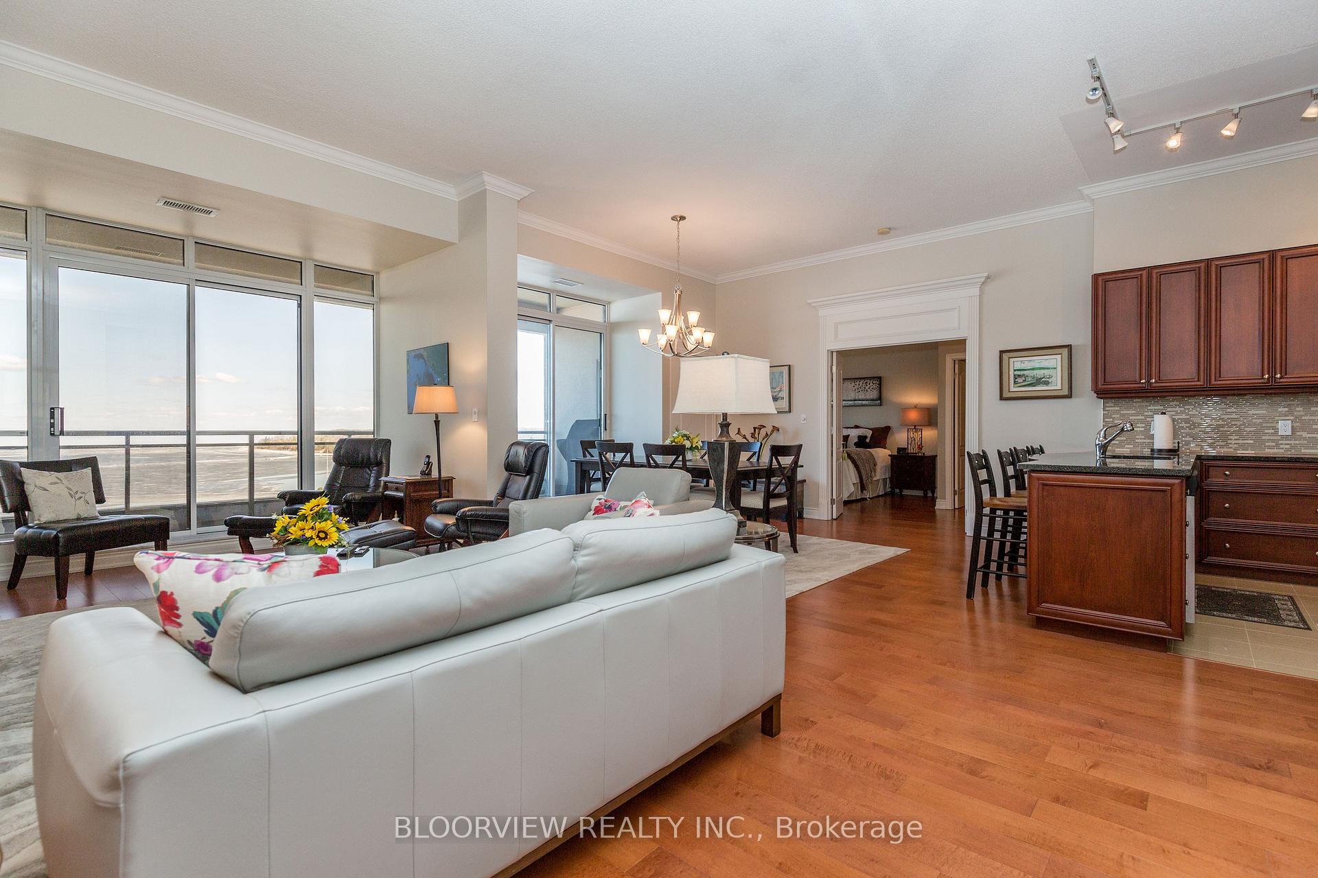Photo 3 of Unit UPH02, 699 Aberdeen Boulevard, Midland — HOMEH