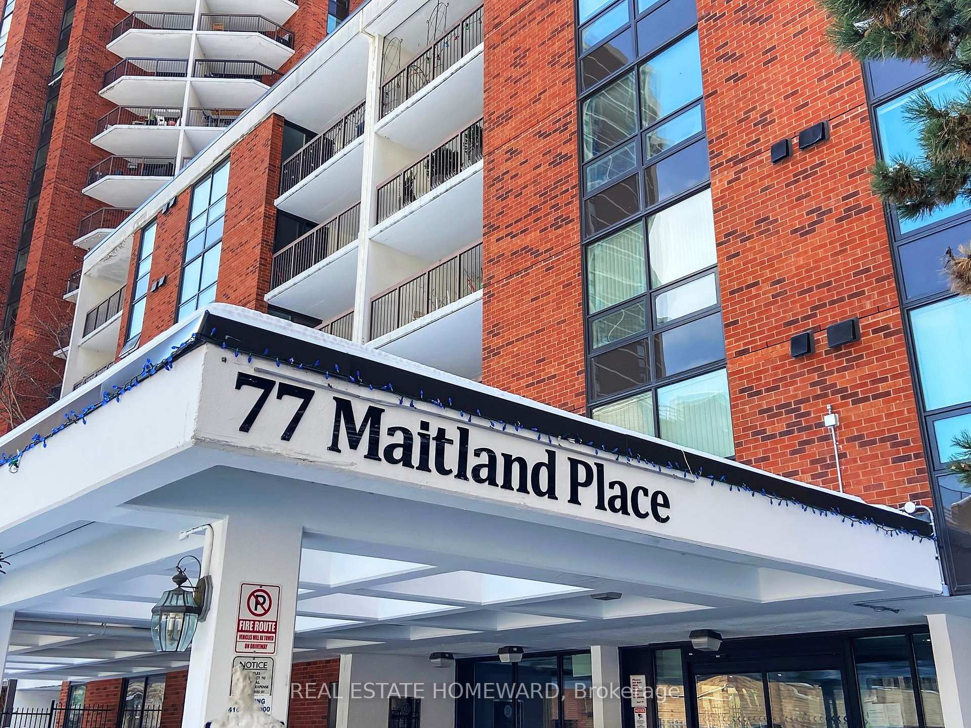 Photo 3 of Unit PH02, 77 Maitland Place, Toronto, Cabbagetown-South St. James Town — HOMEH