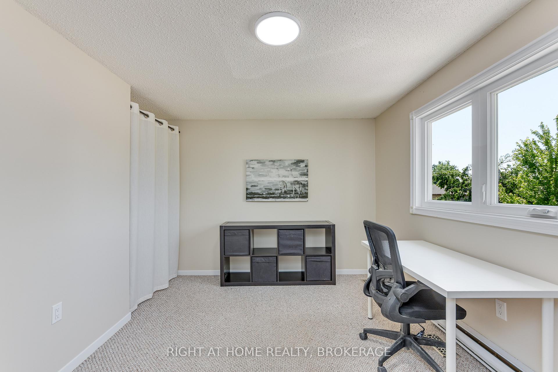 Photo 28 of 136 Hickling Trail, Barrie, Grove East — HOMEH