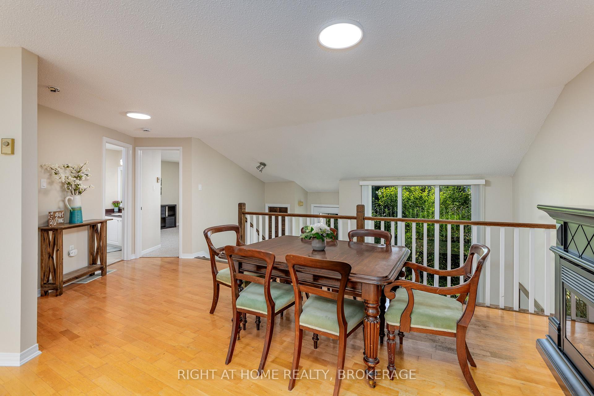 Photo 29 of 136 Hickling Trail, Barrie, Grove East — HOMEH