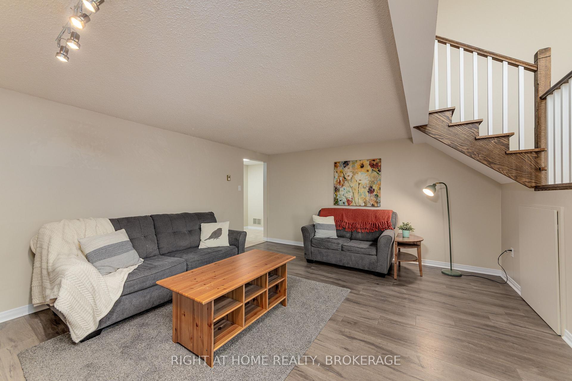 Photo 37 of 136 Hickling Trail, Barrie, Grove East — HOMEH