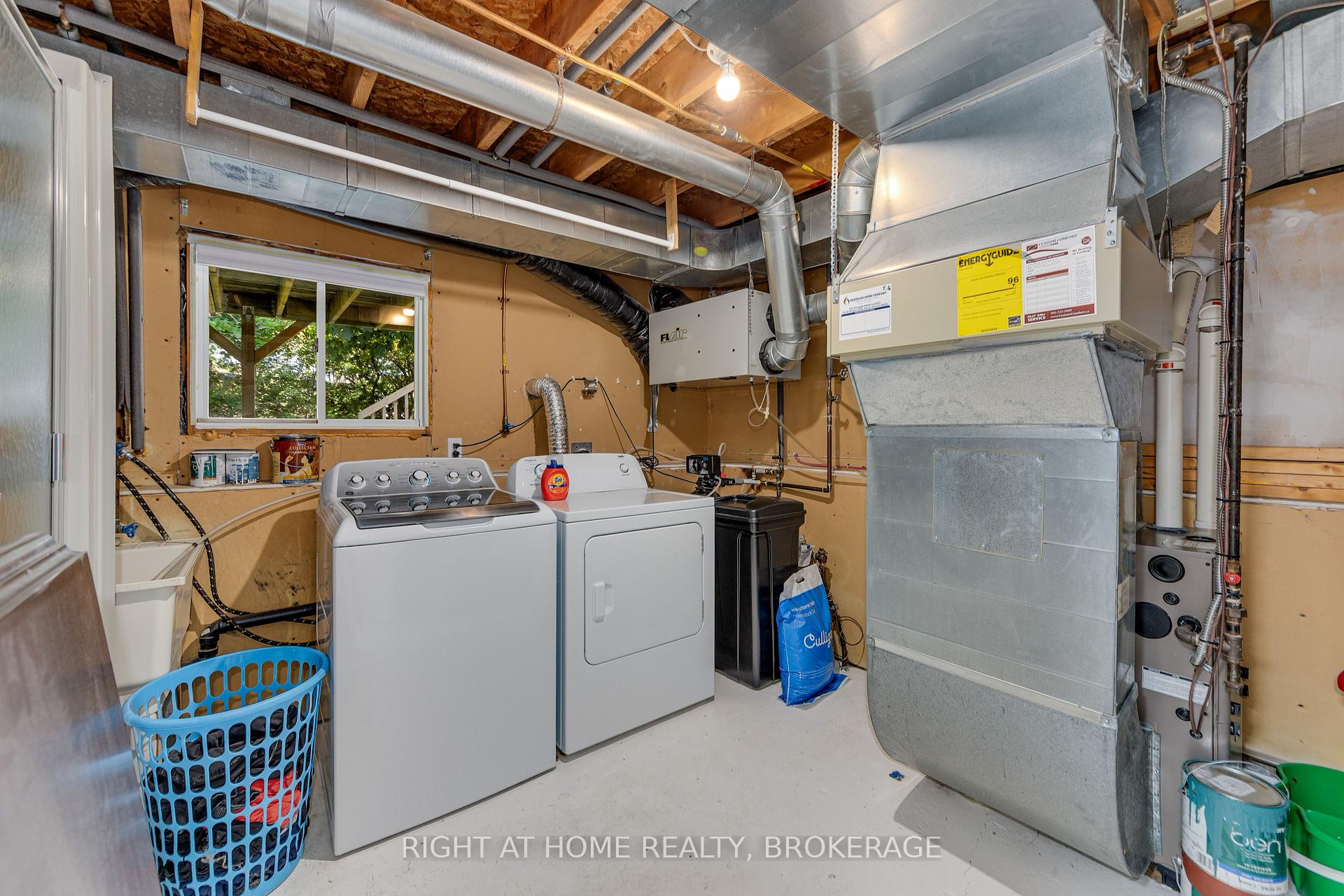 Photo 41 of 136 Hickling Trail, Barrie, Grove East — HOMEH