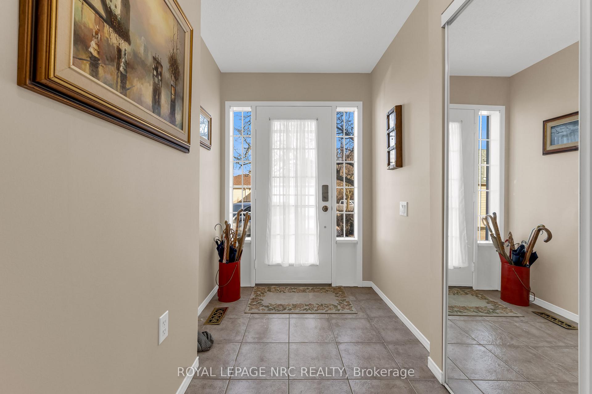 Photo 3 of Unit 28, 370 Silverbirch Boulevard, Hamilton, Villages of Glancaster — HOMEH
