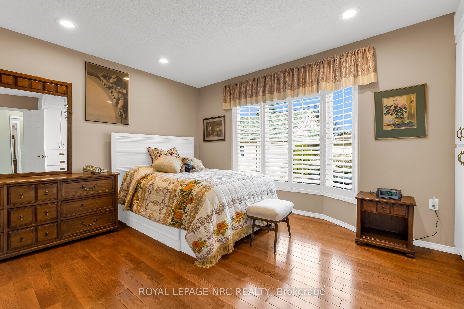 Photo 13 of Unit 28, 370 Silverbirch Boulevard, Hamilton, Villages of Glancaster — HOMEH