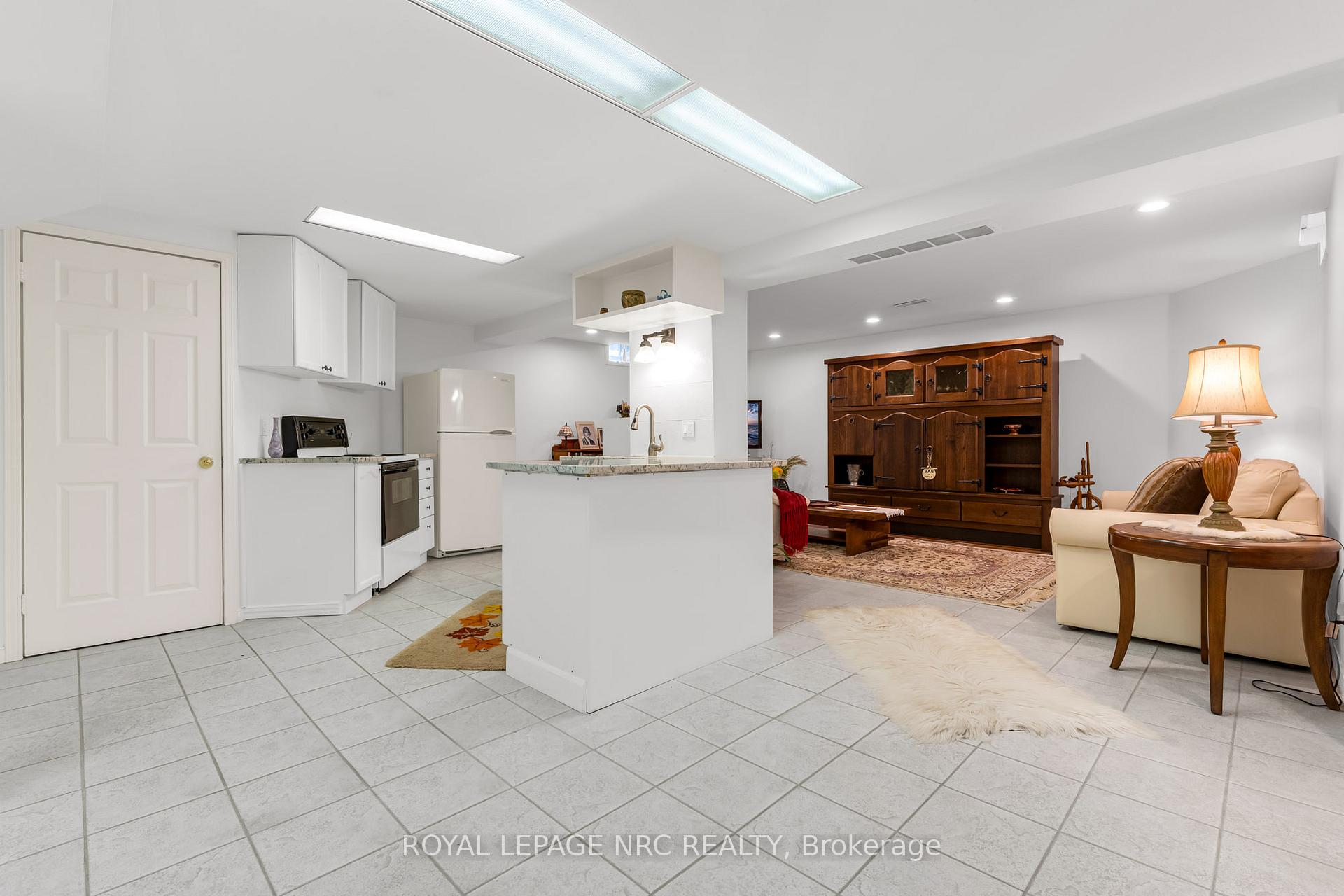 Photo 24 of Unit 28, 370 Silverbirch Boulevard, Hamilton, Villages of Glancaster — HOMEH