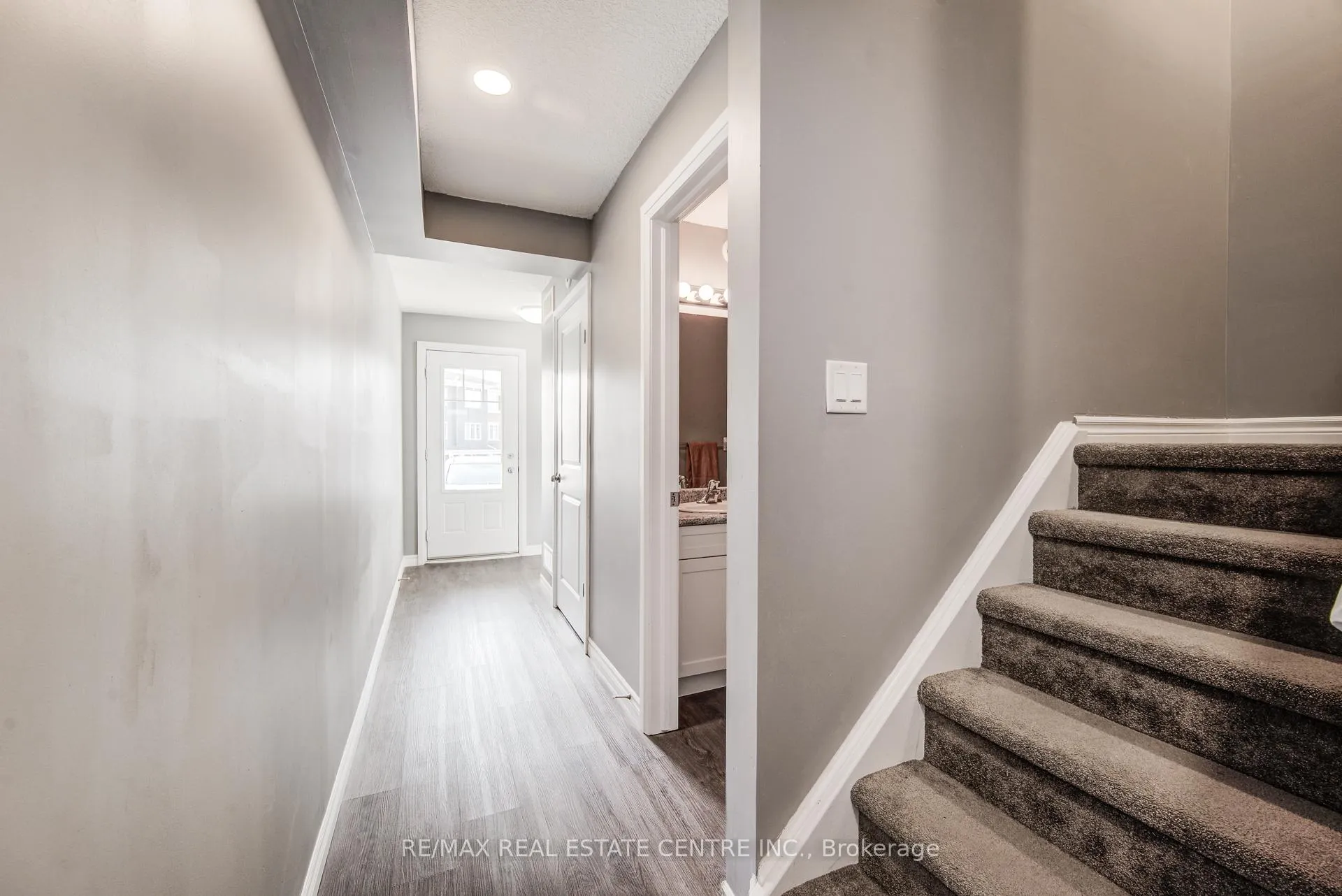 Photo 2 of Unit D5, 24 Morrison Road, Kitchener — HOMEH