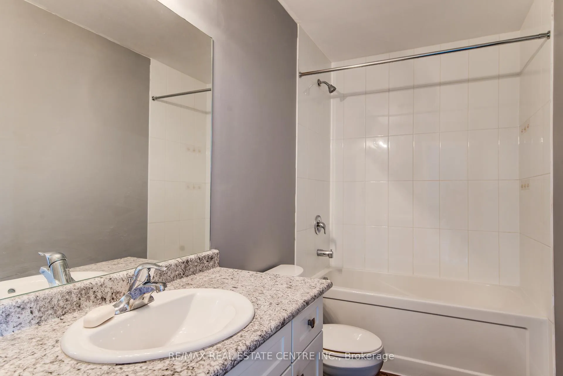 Photo 25 of Unit D5, 24 Morrison Road, Kitchener — HOMEH
