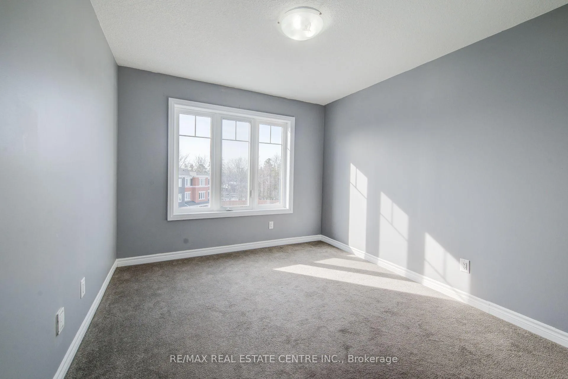 Photo 29 of Unit D5, 24 Morrison Road, Kitchener — HOMEH