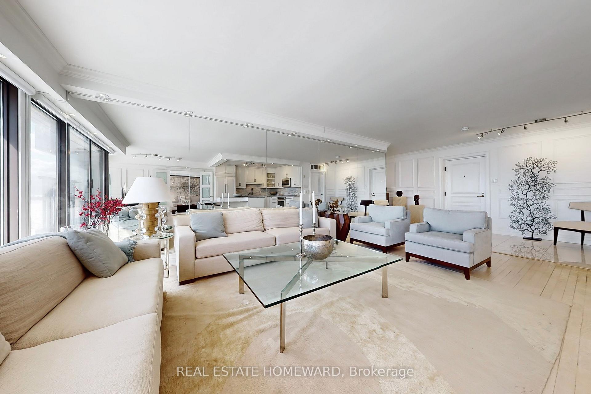 Photo 7 of Unit 1404, 65 Harbour Square, Toronto, Waterfront Communities — HOMEH