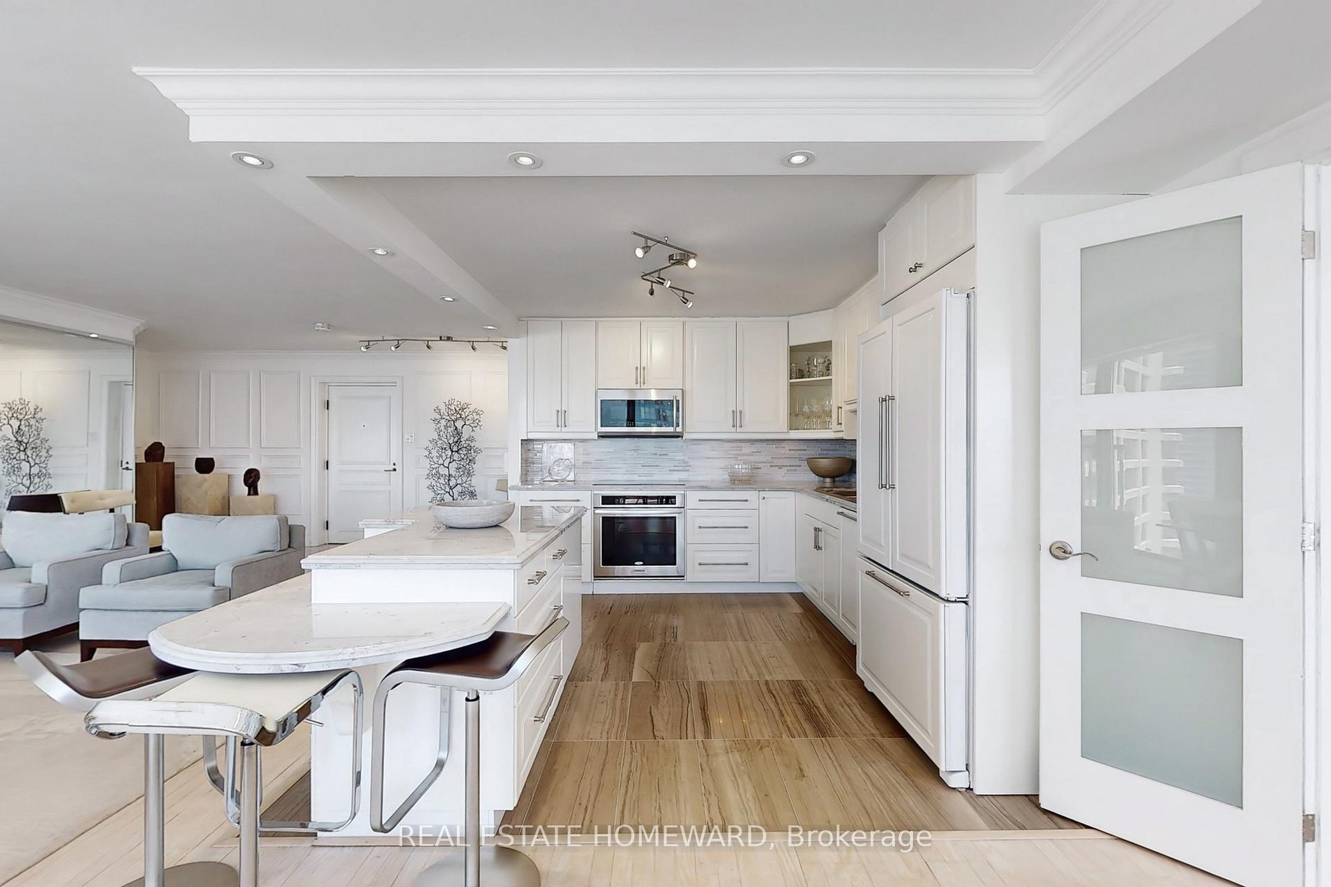 Photo 14 of Unit 1404, 65 Harbour Square, Toronto, Waterfront Communities — HOMEH