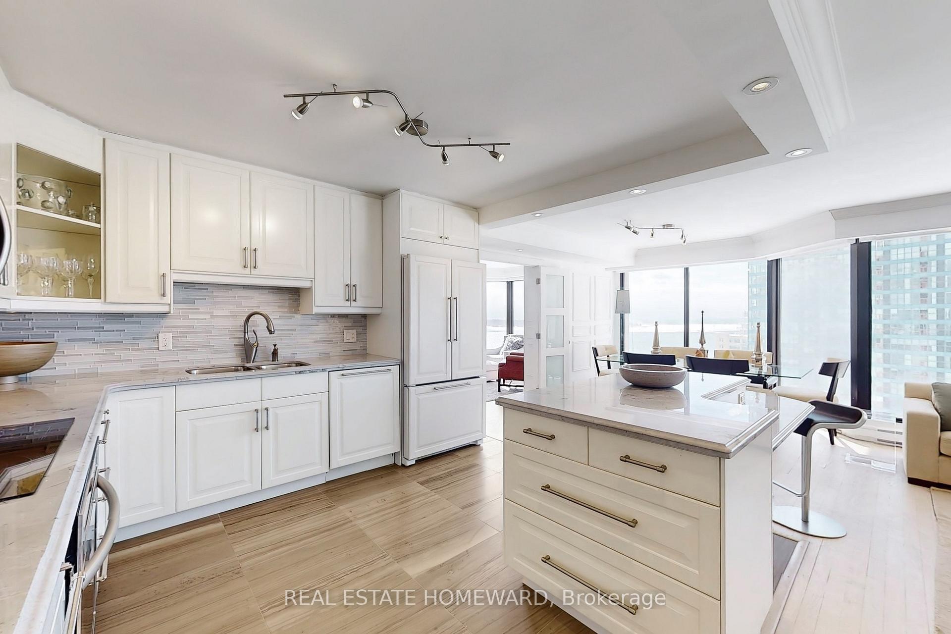 Photo 15 of Unit 1404, 65 Harbour Square, Toronto, Waterfront Communities — HOMEH