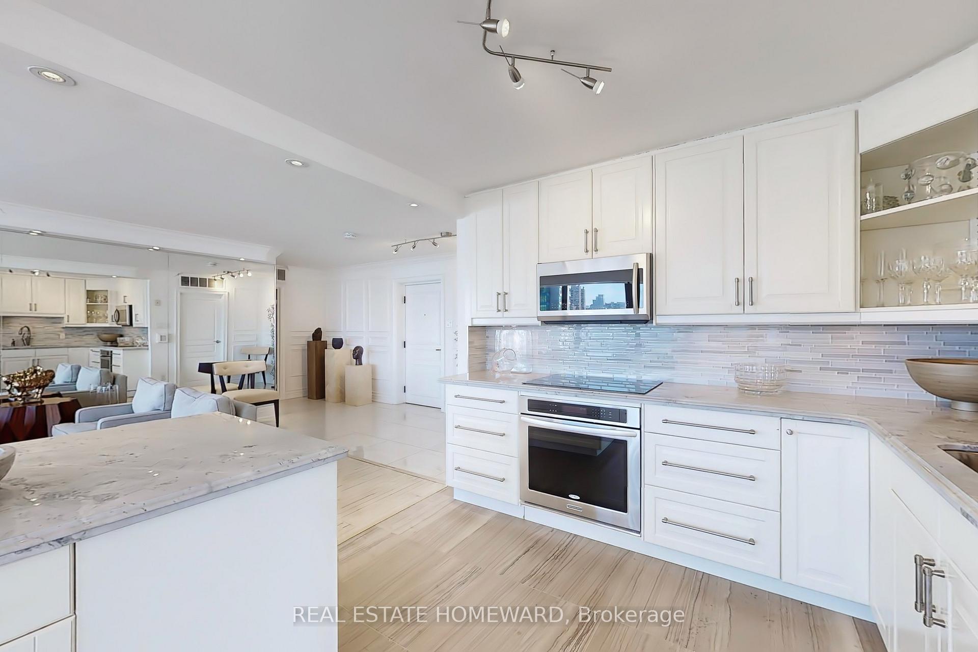 Photo 16 of Unit 1404, 65 Harbour Square, Toronto, Waterfront Communities — HOMEH