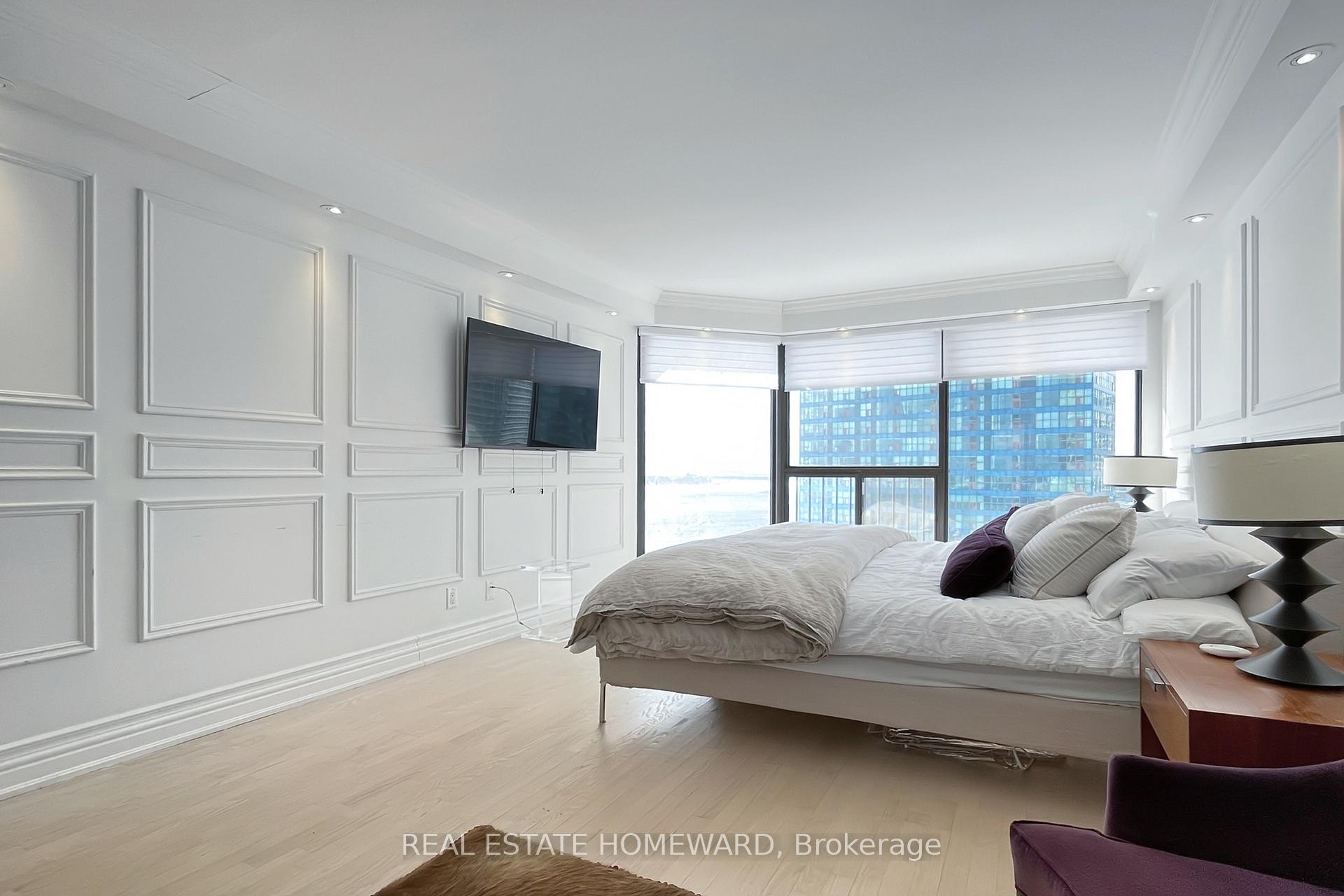 Photo 22 of Unit 1404, 65 Harbour Square, Toronto, Waterfront Communities — HOMEH