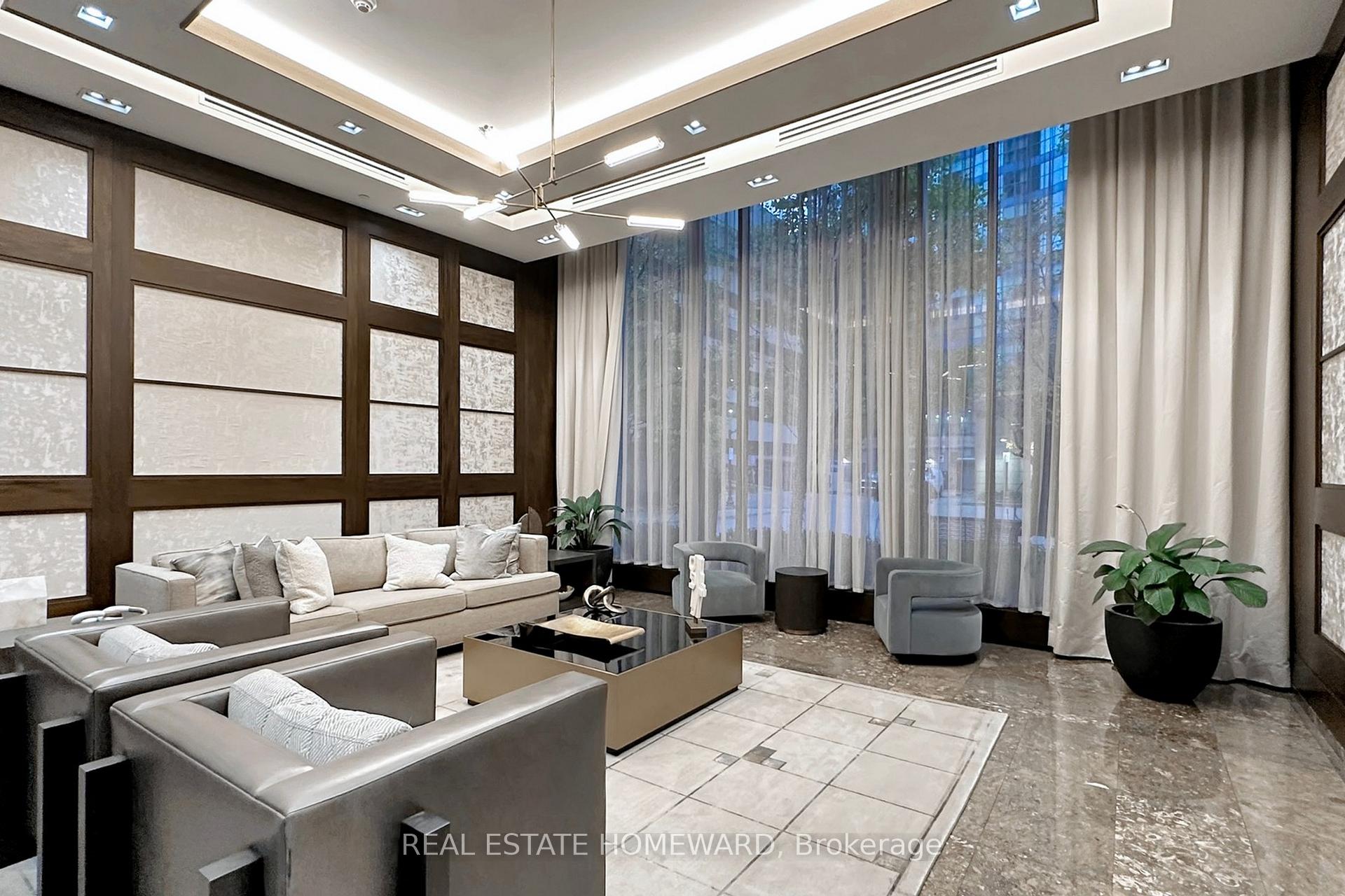 Photo 39 of Unit 1404, 65 Harbour Square, Toronto, Waterfront Communities — HOMEH