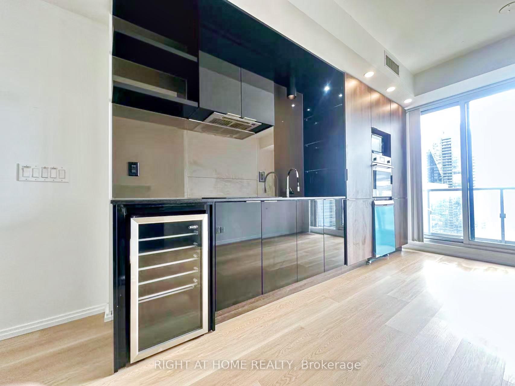 Photo 12 of Unit 4414, 70 Temperance Street, Toronto, Bay Street Corridor — HOMEH