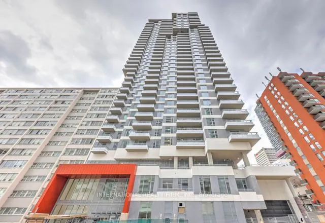 Front of Unit 918, 50 Dunfield Avenue