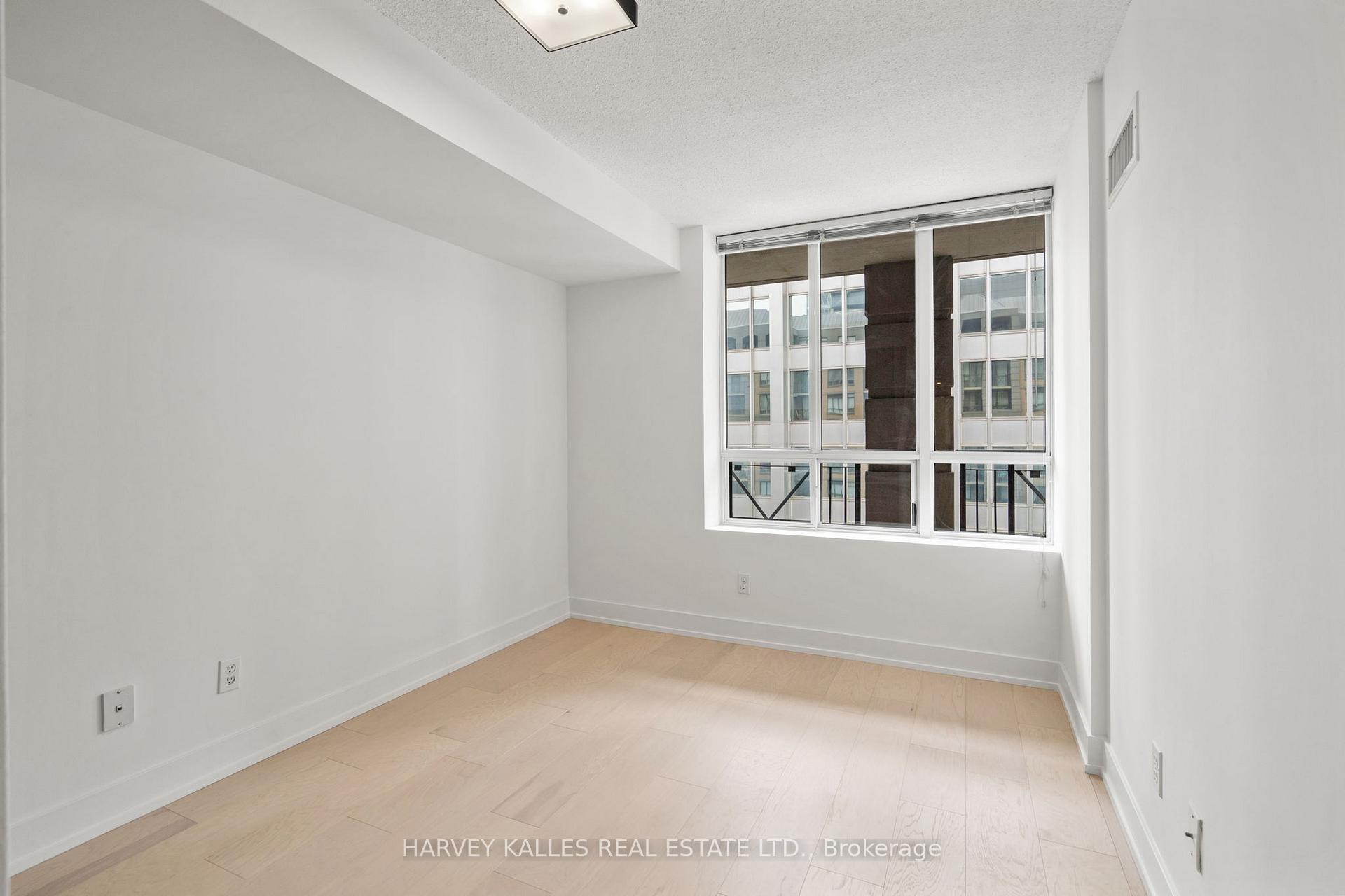 Photo 23 of Unit 1412, 140 Simcoe Street, Toronto, Waterfront Communities — HOMEH
