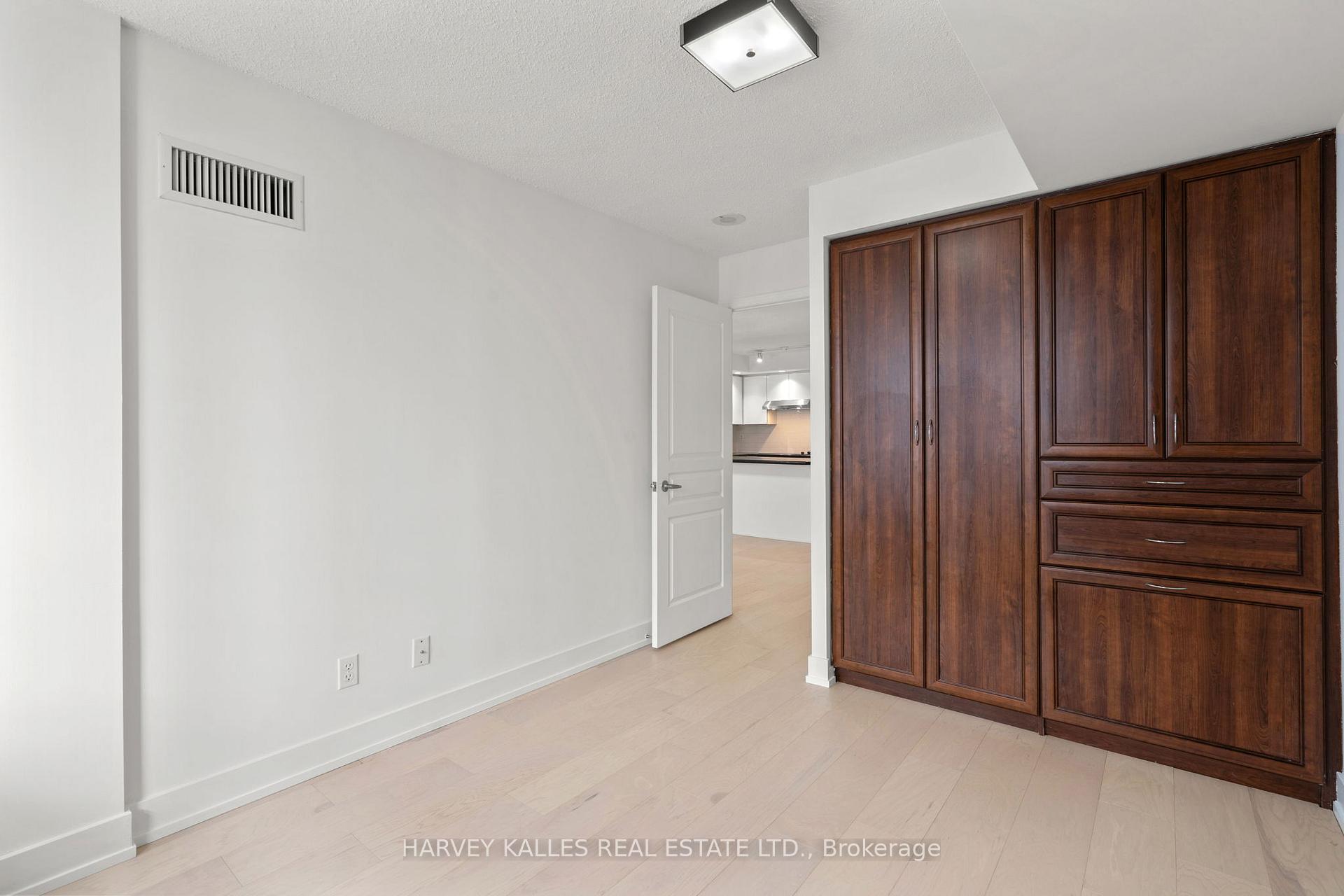Photo 26 of Unit 1412, 140 Simcoe Street, Toronto, Waterfront Communities — HOMEH
