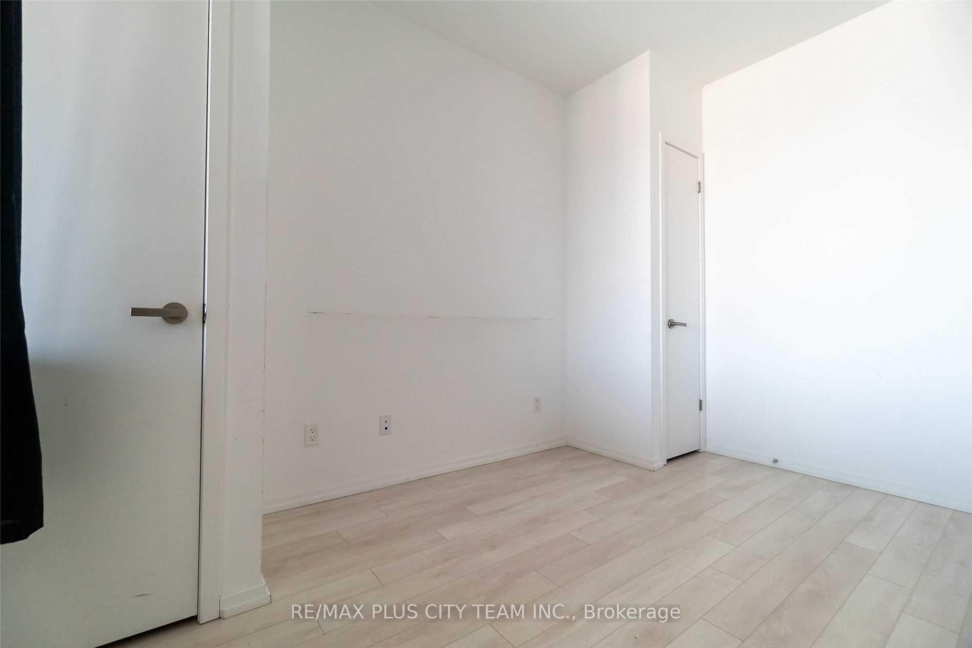 Photo 13 of Unit 2904, 197 Yonge Street, Toronto, Church-Yonge Corridor — HOMEH