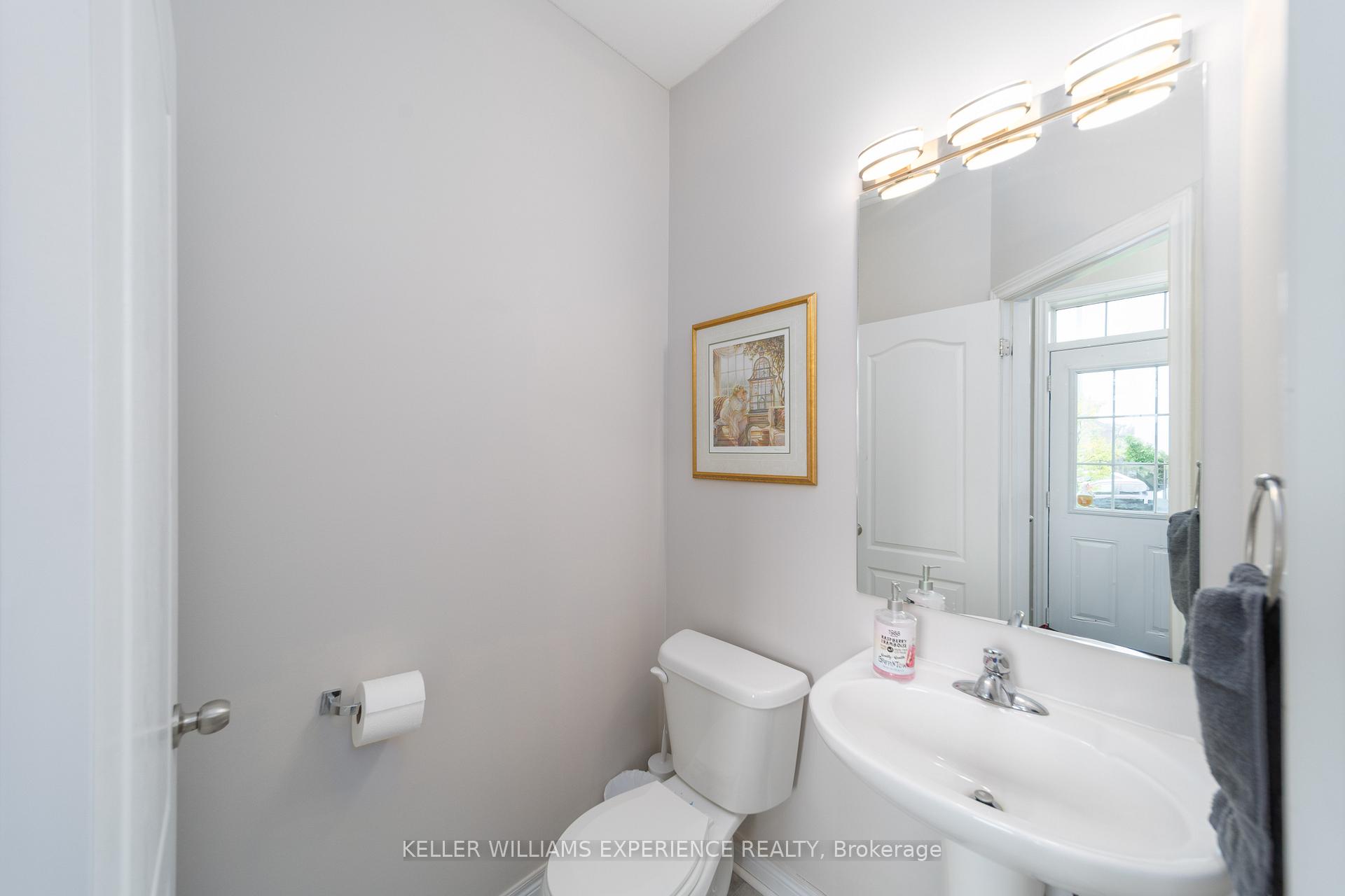 Photo 4 of 48 Snelgrove Crescent, Barrie, West Bayfield — HOMEH