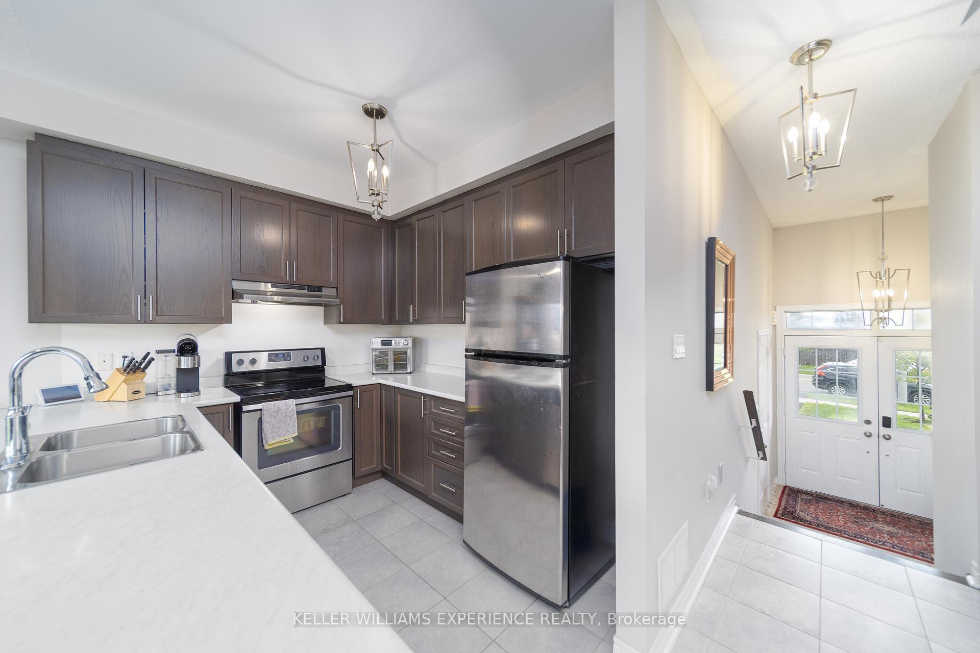 Photo 7 of 48 Snelgrove Crescent, Barrie, West Bayfield — HOMEH