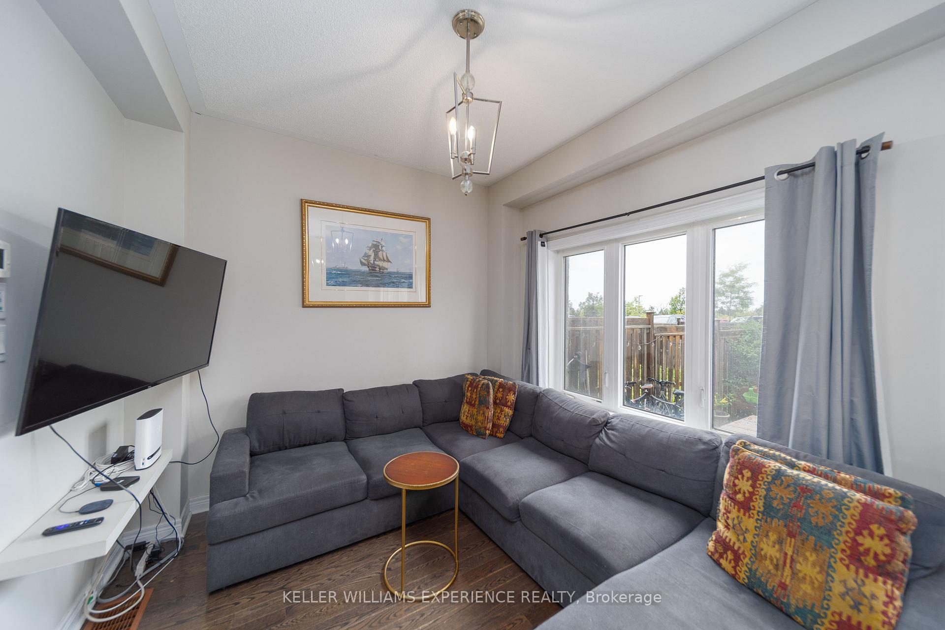 Photo 11 of 48 Snelgrove Crescent, Barrie, West Bayfield — HOMEH