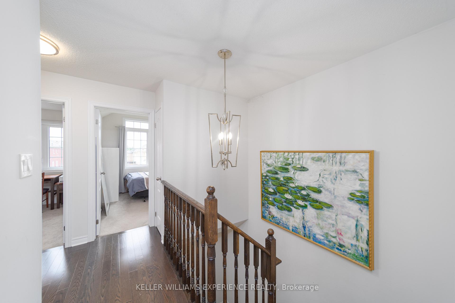 Photo 12 of 48 Snelgrove Crescent, Barrie, West Bayfield — HOMEH