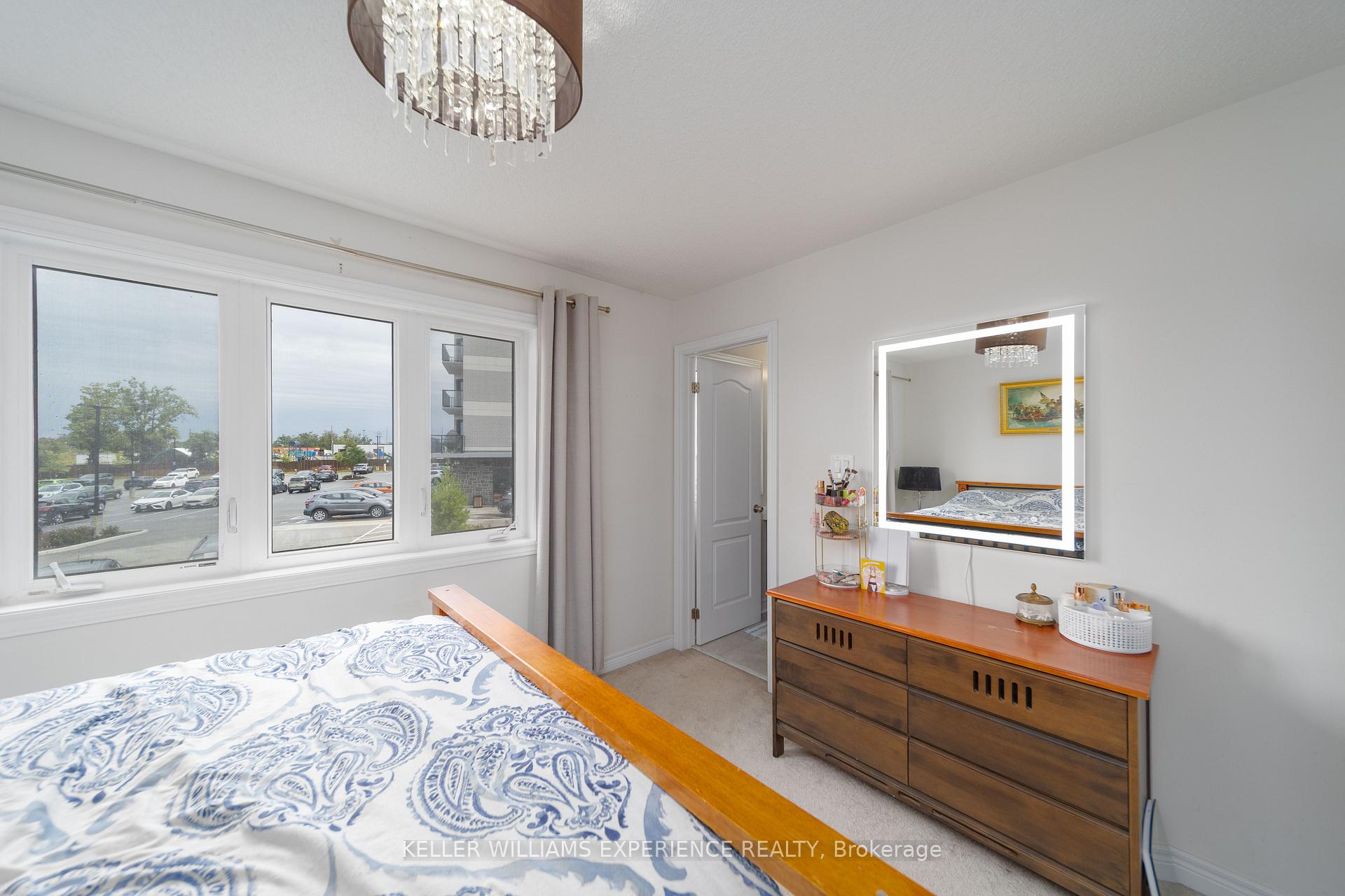 Photo 14 of 48 Snelgrove Crescent, Barrie, West Bayfield — HOMEH