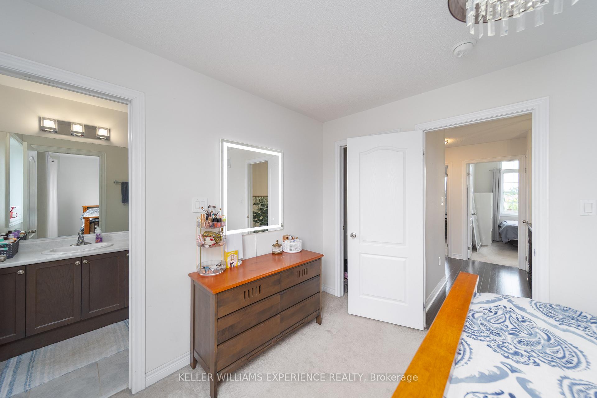 Photo 15 of 48 Snelgrove Crescent, Barrie, West Bayfield — HOMEH