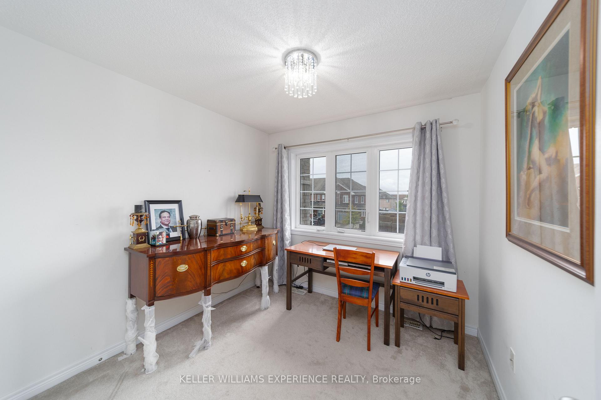 Photo 18 of 48 Snelgrove Crescent, Barrie, West Bayfield — HOMEH