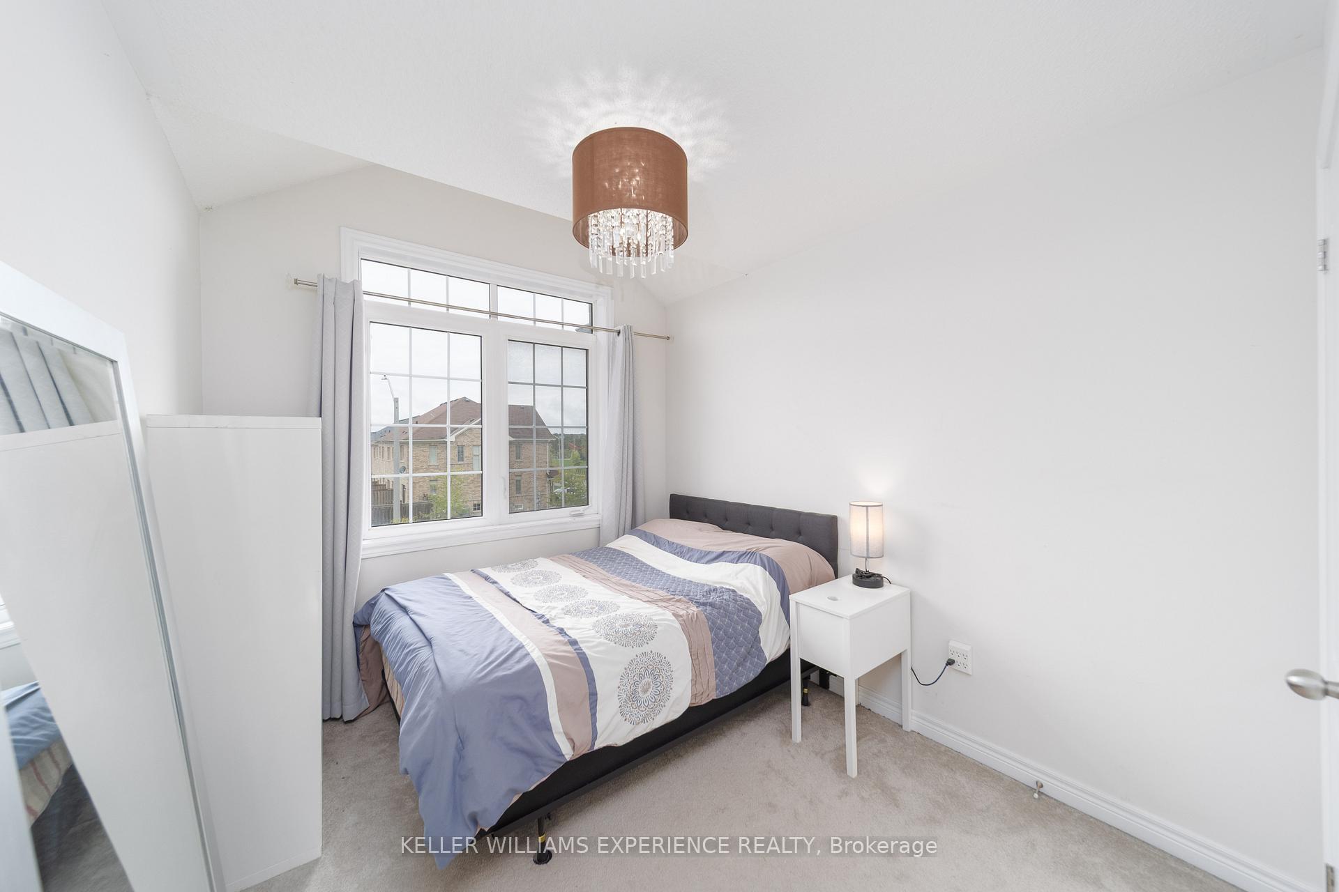 Photo 20 of 48 Snelgrove Crescent, Barrie, West Bayfield — HOMEH
