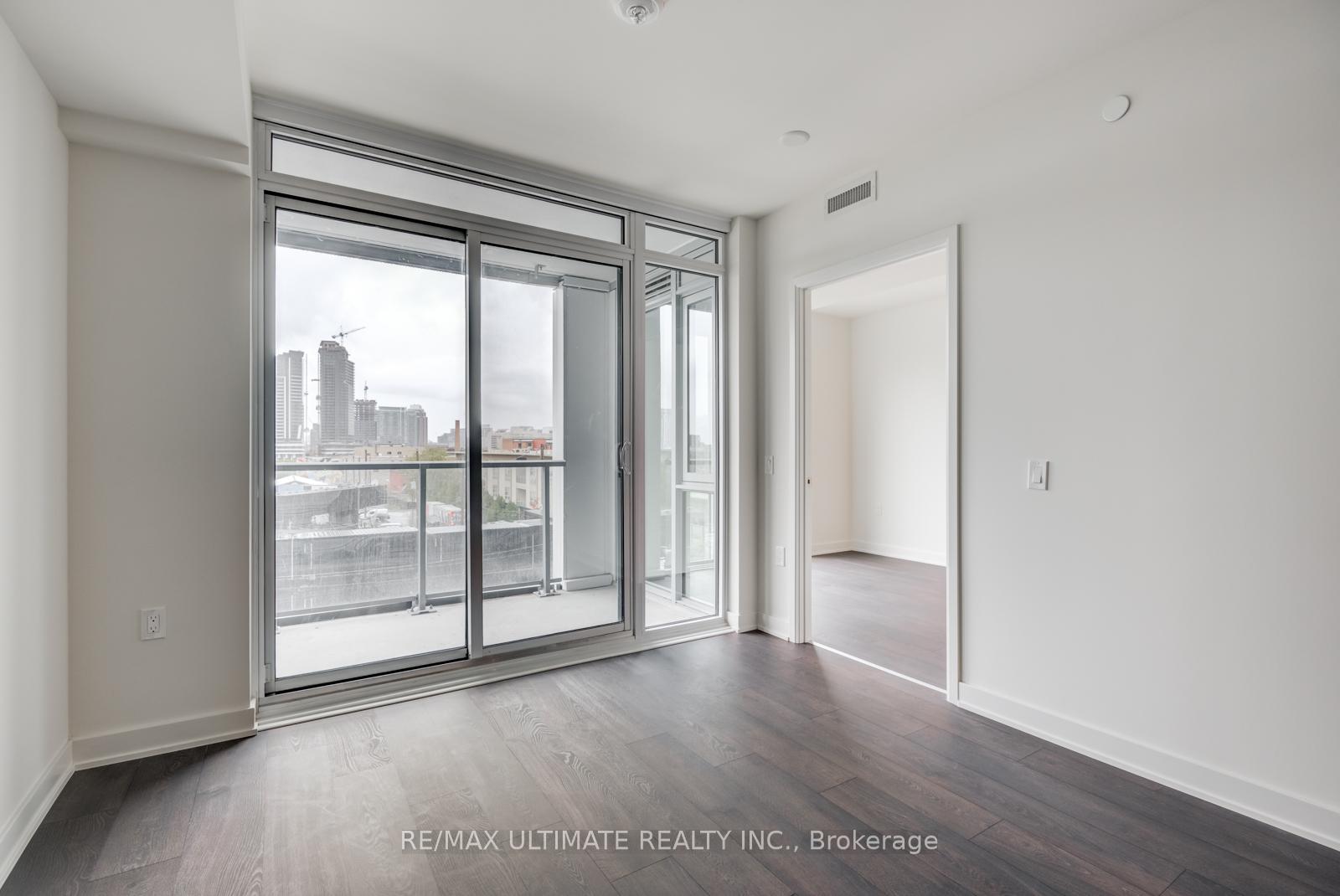 Photo 3 of Unit 308W, 27 Bathurst Street, Toronto, Waterfront Communities — HOMEH