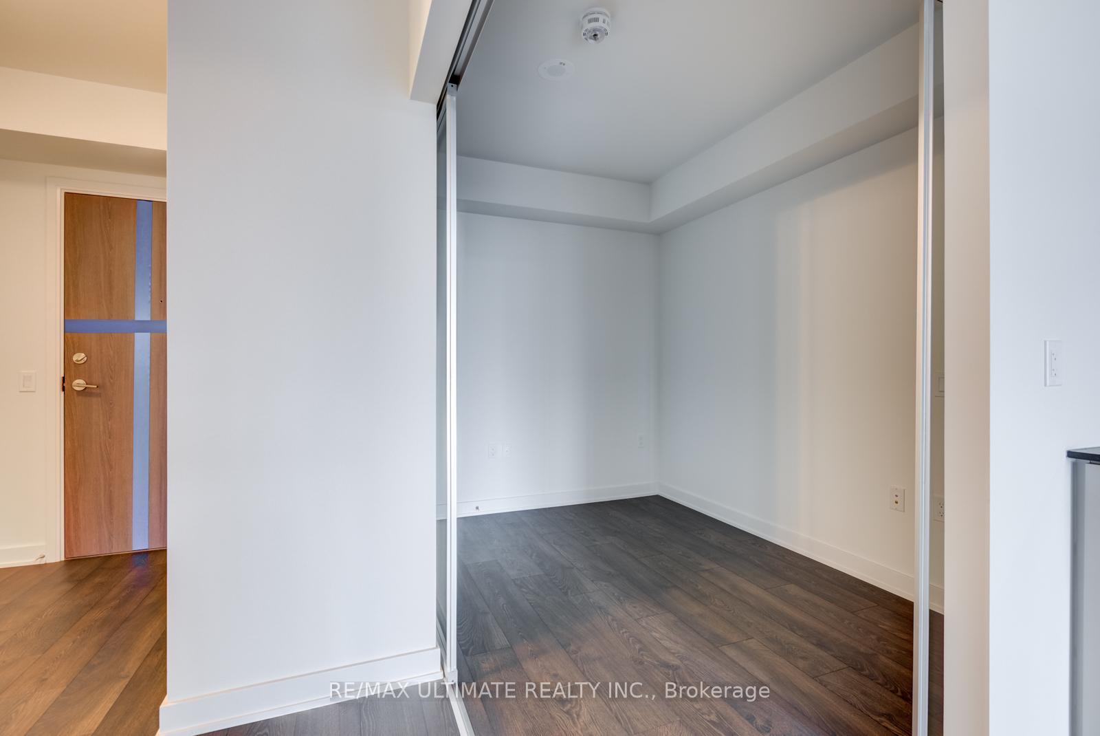 Photo 2 of Unit 308W, 27 Bathurst Street, Toronto, Waterfront Communities — HOMEH