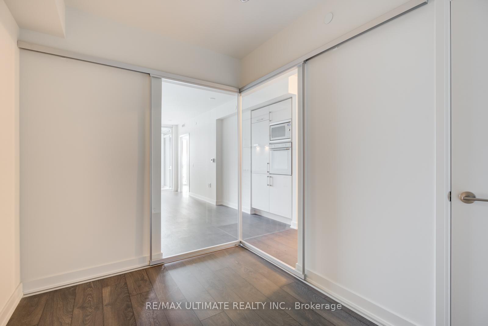 Photo 5 of Unit 308W, 27 Bathurst Street, Toronto, Waterfront Communities — HOMEH