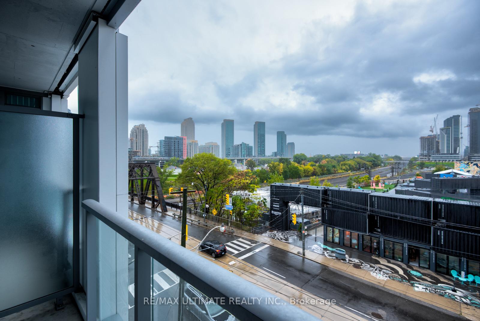 Photo 13 of Unit 308W, 27 Bathurst Street, Toronto, Waterfront Communities — HOMEH