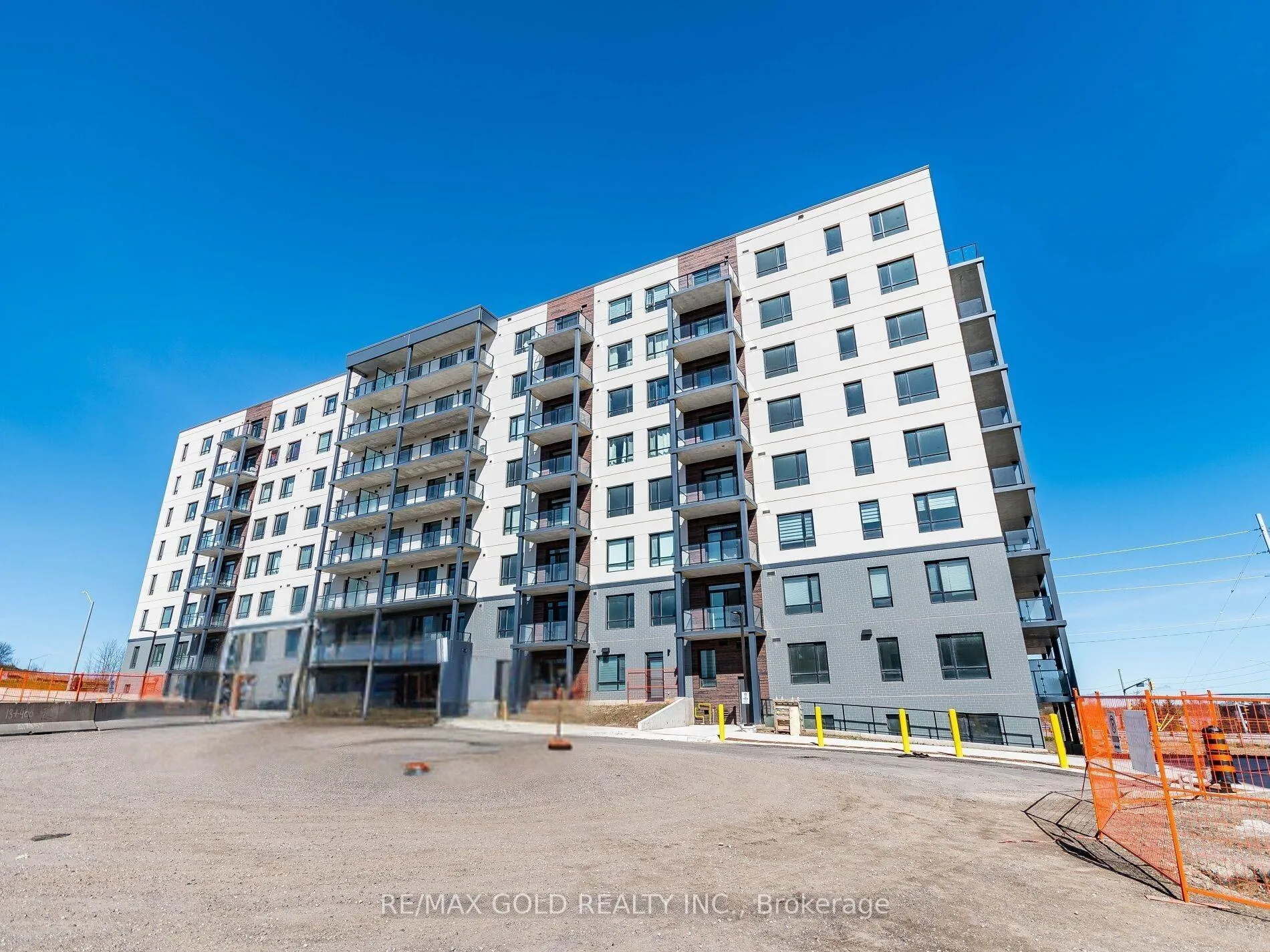 Photo 3 of Unit 307, 1098 Paisley Road, Guelph, Willow West/Sugarbush/West Acres — HOMEH